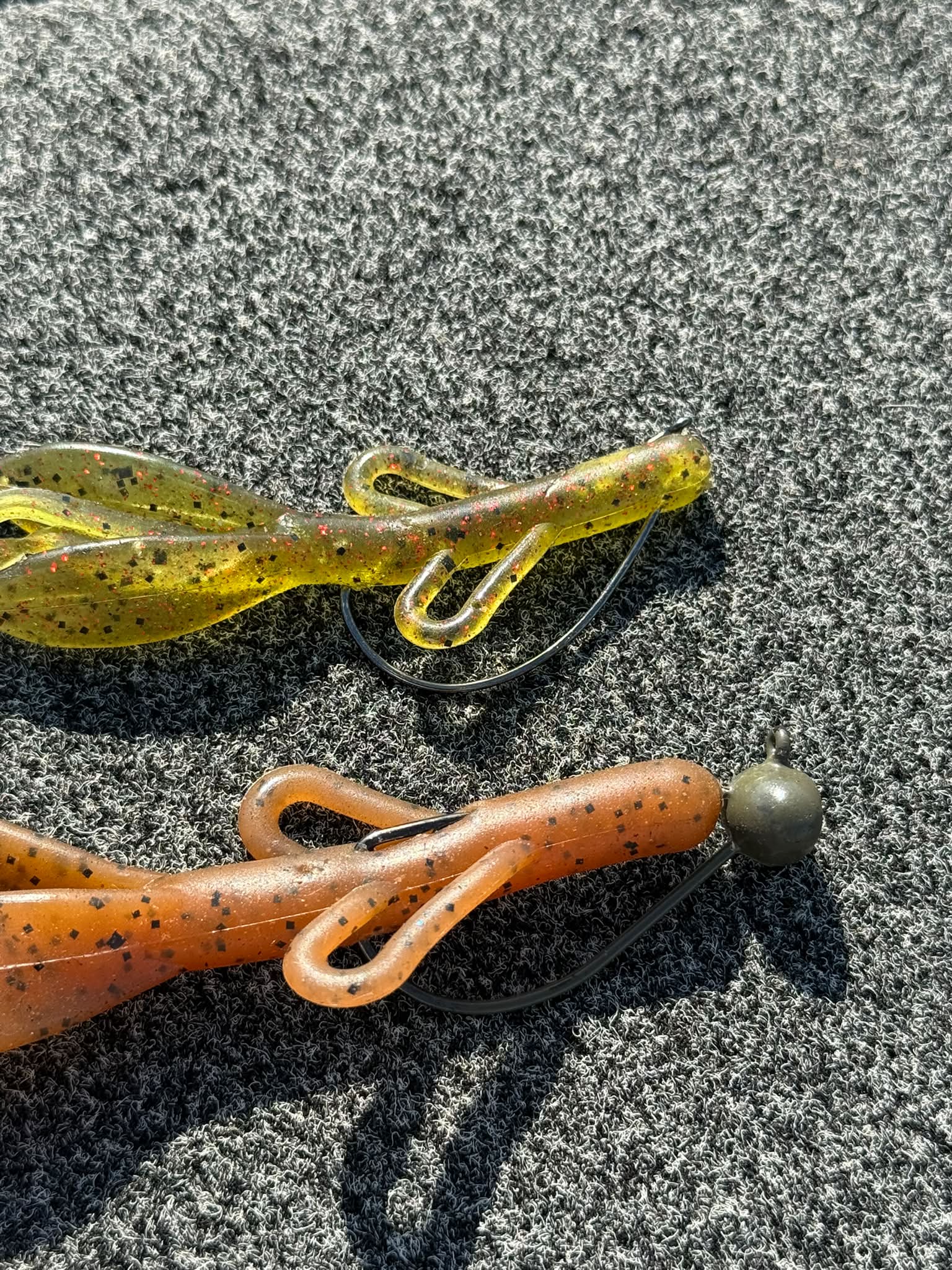 crowding the gap fish hook baiting Owner All Purpose Soft Bait 1/0 and fiber guard versions. Lazer Sharp Wide Gap Wacky