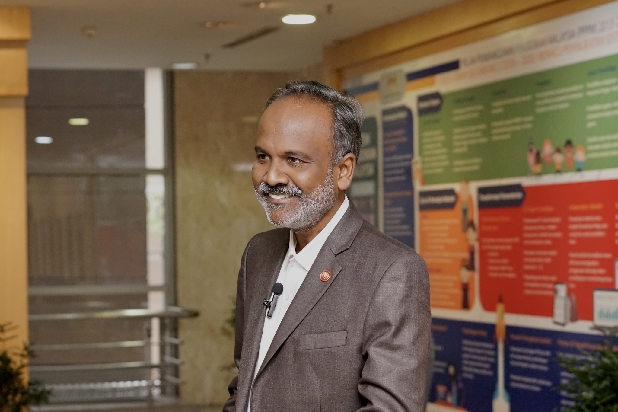 V.Sivakumar
