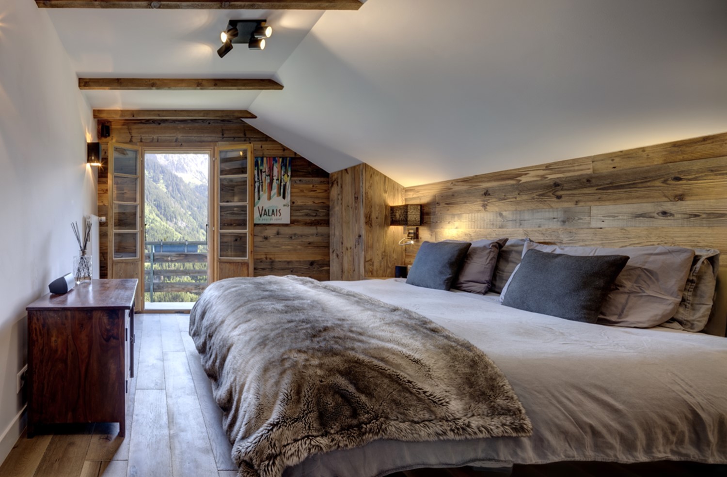 Highwood interior architecture and renovation | Vaud