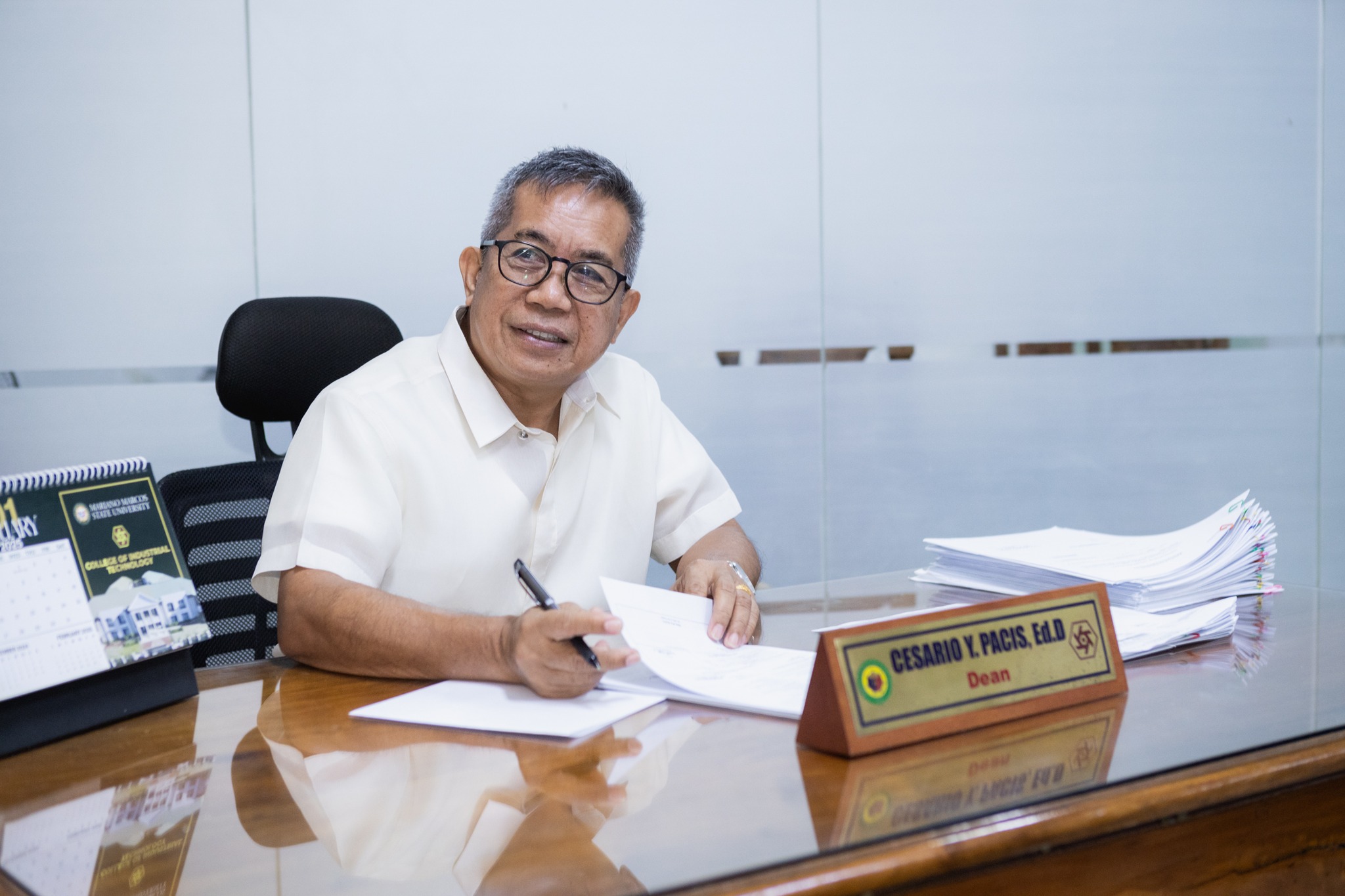 𝗜𝗡 𝗣𝗛𝗢𝗧𝗢𝗦 | CIT dean... - Mariano Marcos State University