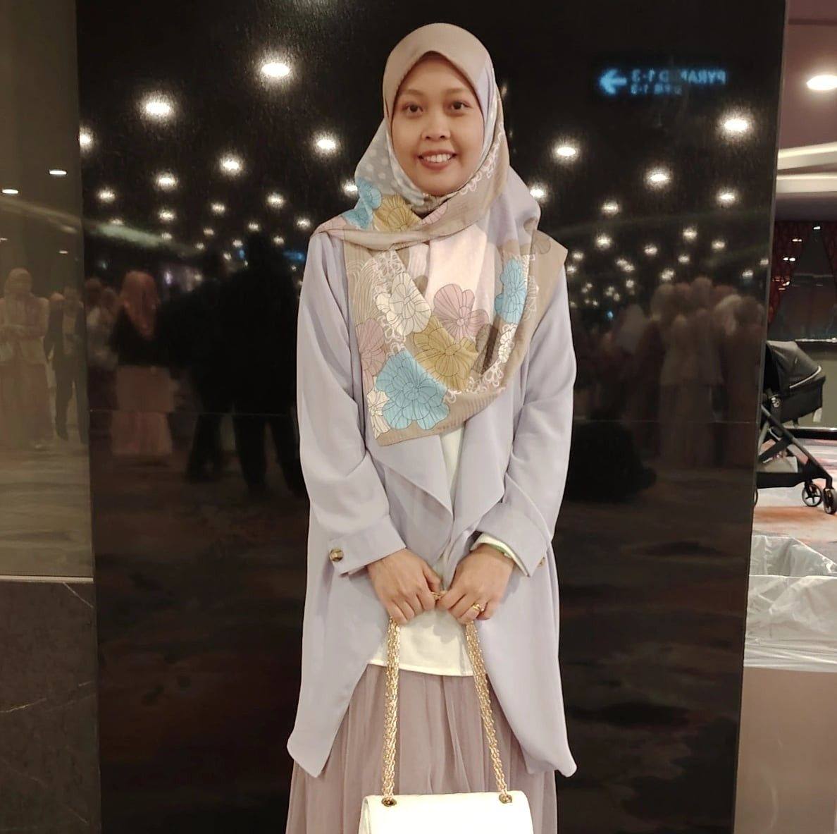 Tulah. Orang lain buat kerja sekolah dia sibuk main. Padan muka! #pdpr ...