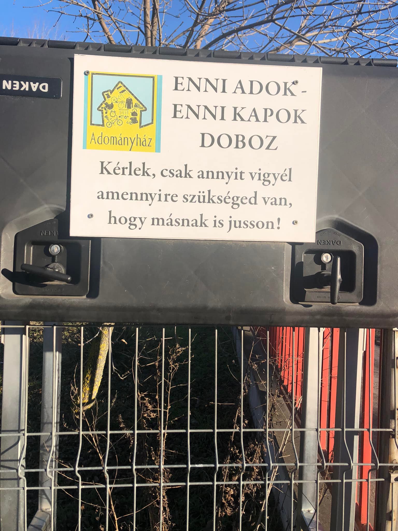 Adományház