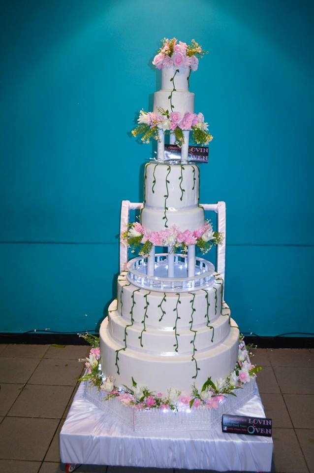 The Tallest Wedding Cake Sara & Mo2mn... - Lovin' Oven Cafe | Facebook