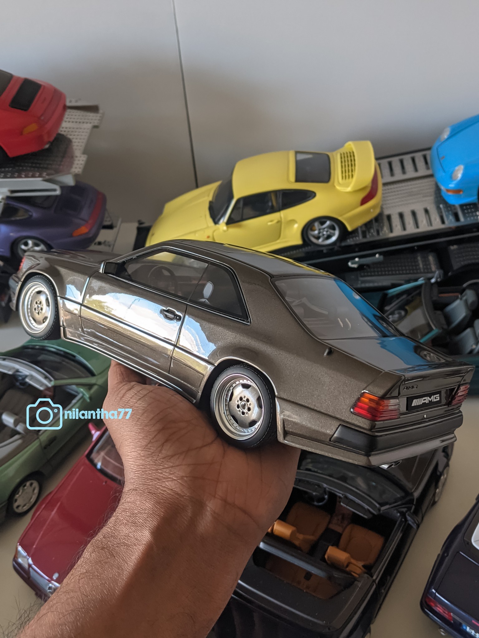 Mercedes-Benz E36 AMG Coupé 1:18 Diecast Model in Brilliant Silver