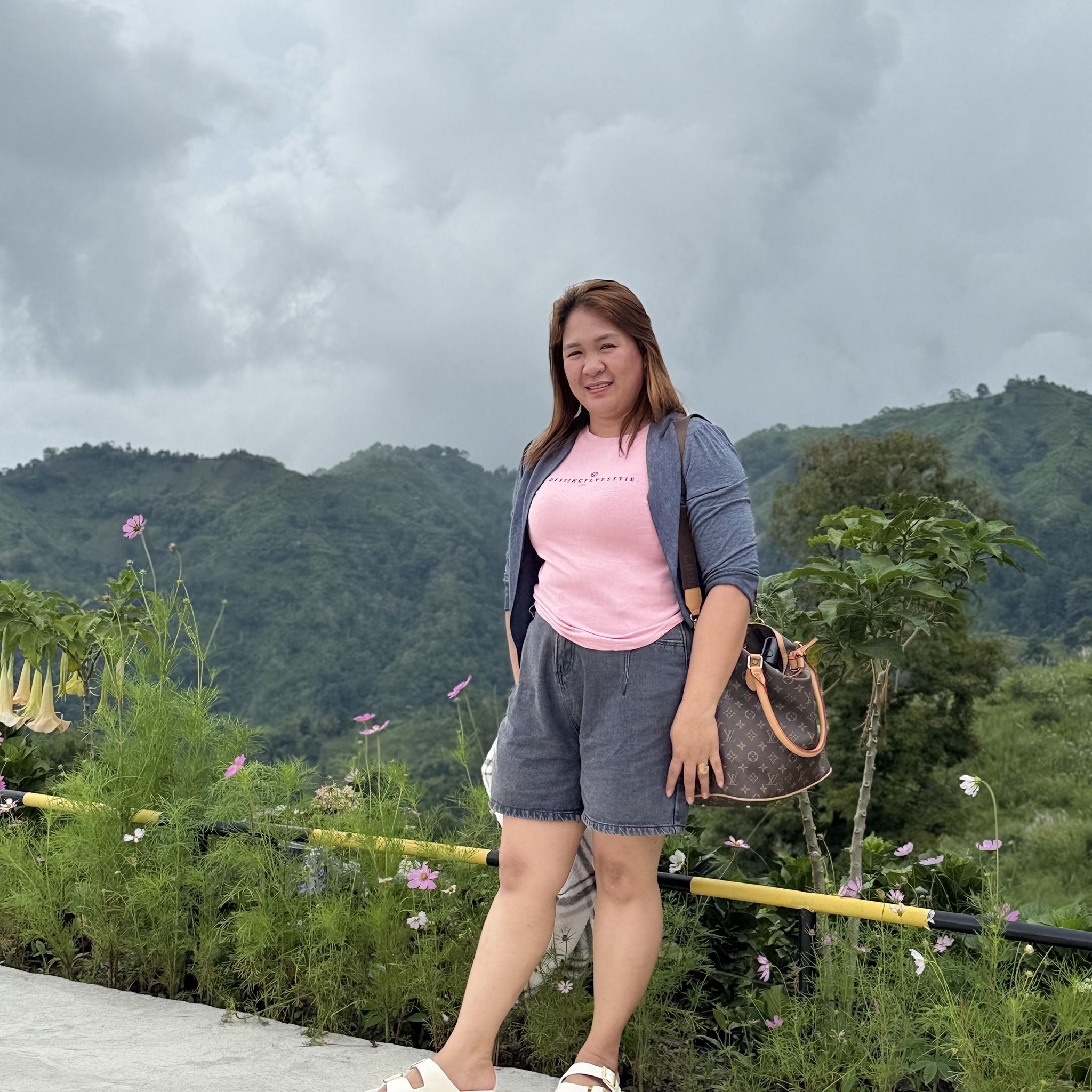 Happy birthday sa inyong 3 love u always mga palangga injoy lang Ang ...