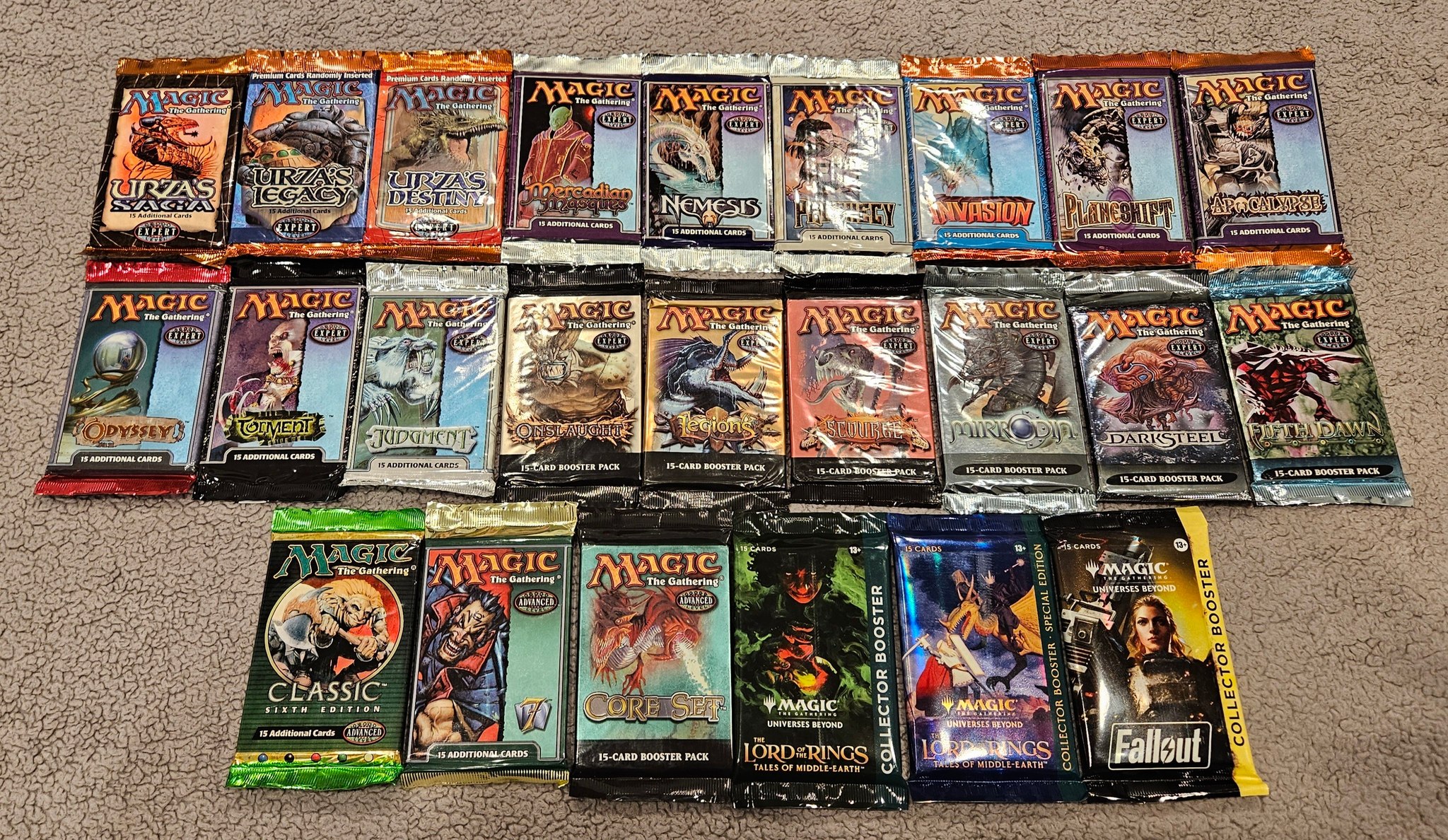 mtg premium cards Vaulted Rarities Box | Magic Repack Box with the thrilling possibility of finding a Black Lotus Magic the Gathering: Graveborn Premium
