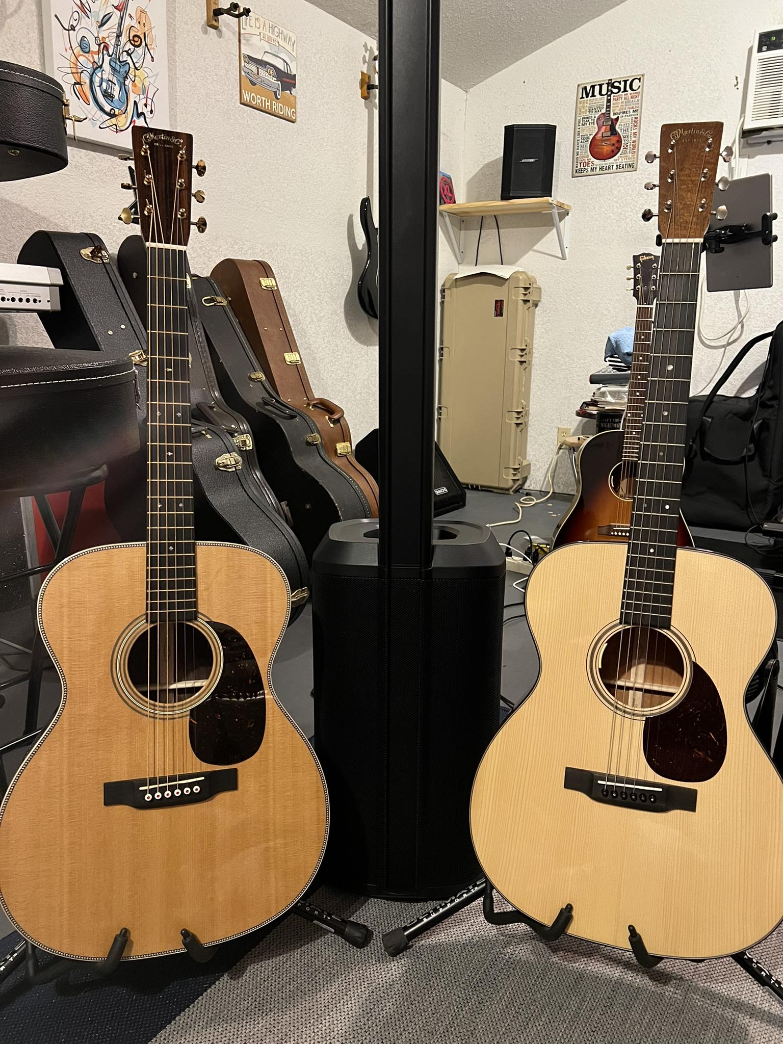 What are the differences between Martin 000X1RGT and rosewood
