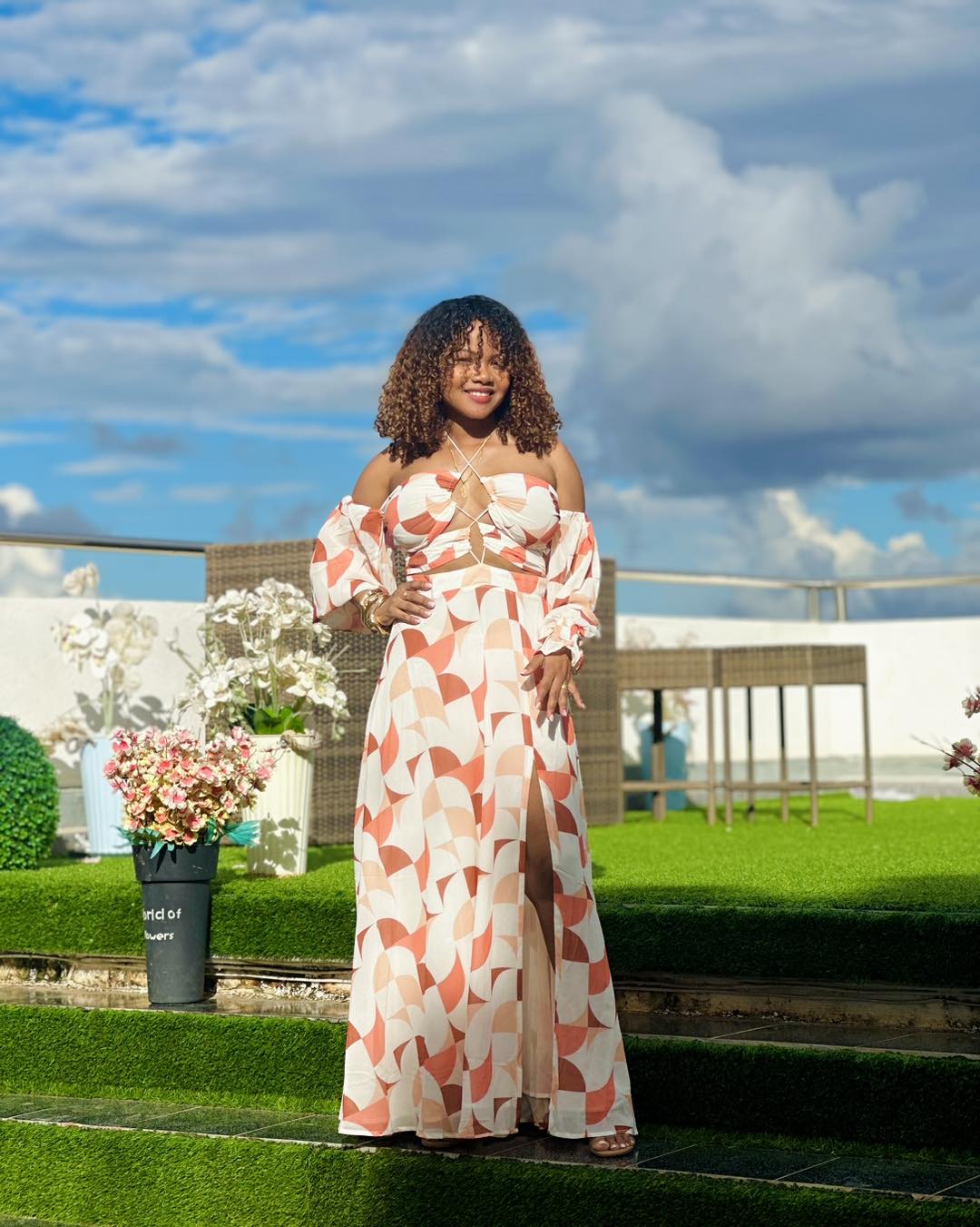 Robe Maxi Longue Marque BEBE - Taille M - Avec Double Fente - Neuve Avec étiquettes