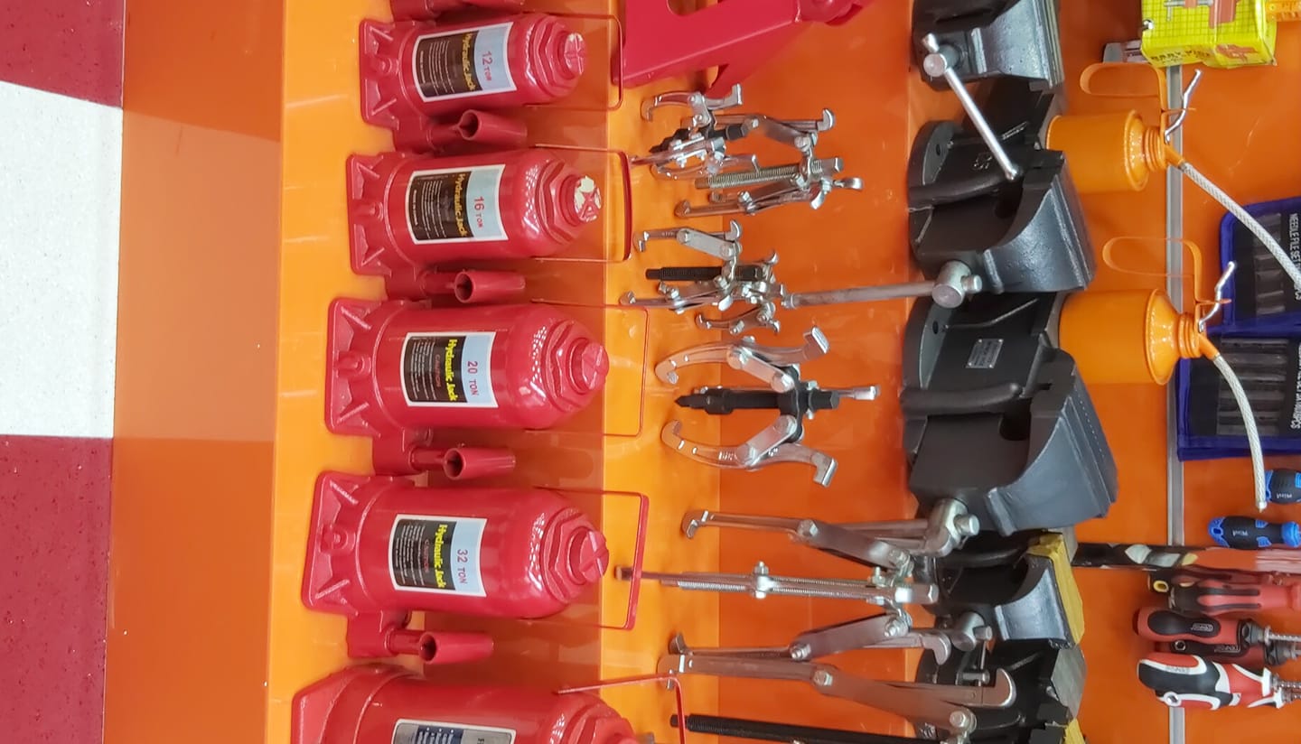 Azmat nazir tools