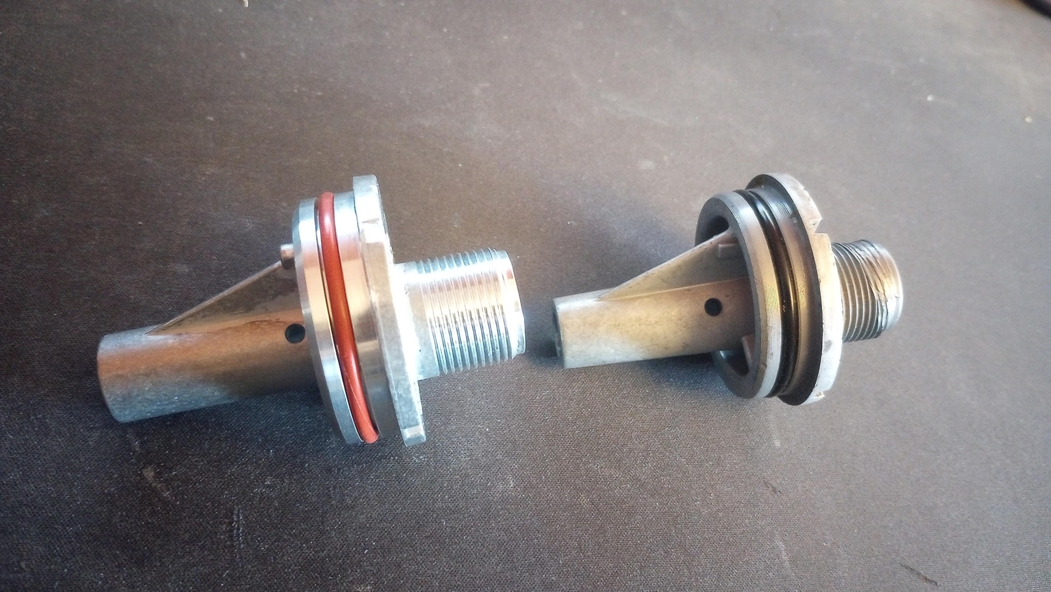 kii様確認用 AMG speedometer pinion adapter replacement with Chrysler part
