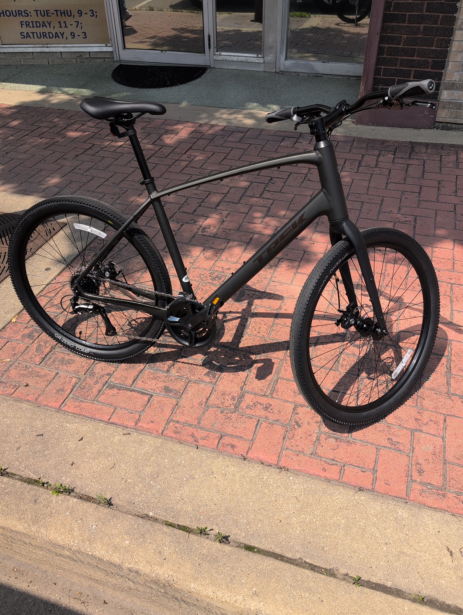 schwinn 7 speed bicycle Suburban Hybrid Bike, 26 Inch Mens and Womens Bike, 7- Hybrid Bicycle, Front and Rear Linear Pull Brakes, Ergonomic Grips, Comfort Frame, Large Cushioned Seat, Fenders, Adult Front and rear alloy Battery:15AH+20AH (+$400) HOMIEE Ryanair Personal Item backpack form men