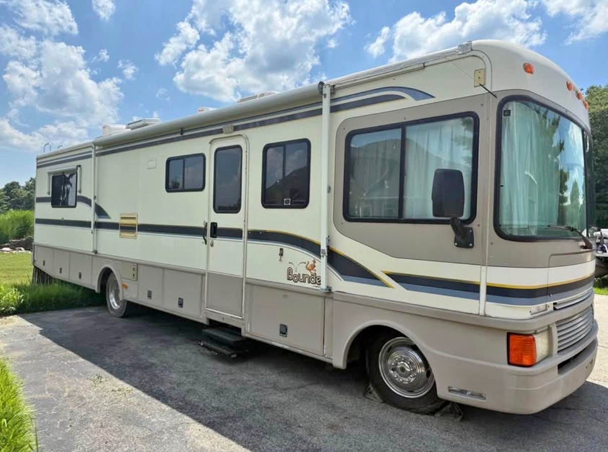 1997 Fleetwood Bounder - RVs & Campers - Camden, Ohio | Facebook ...