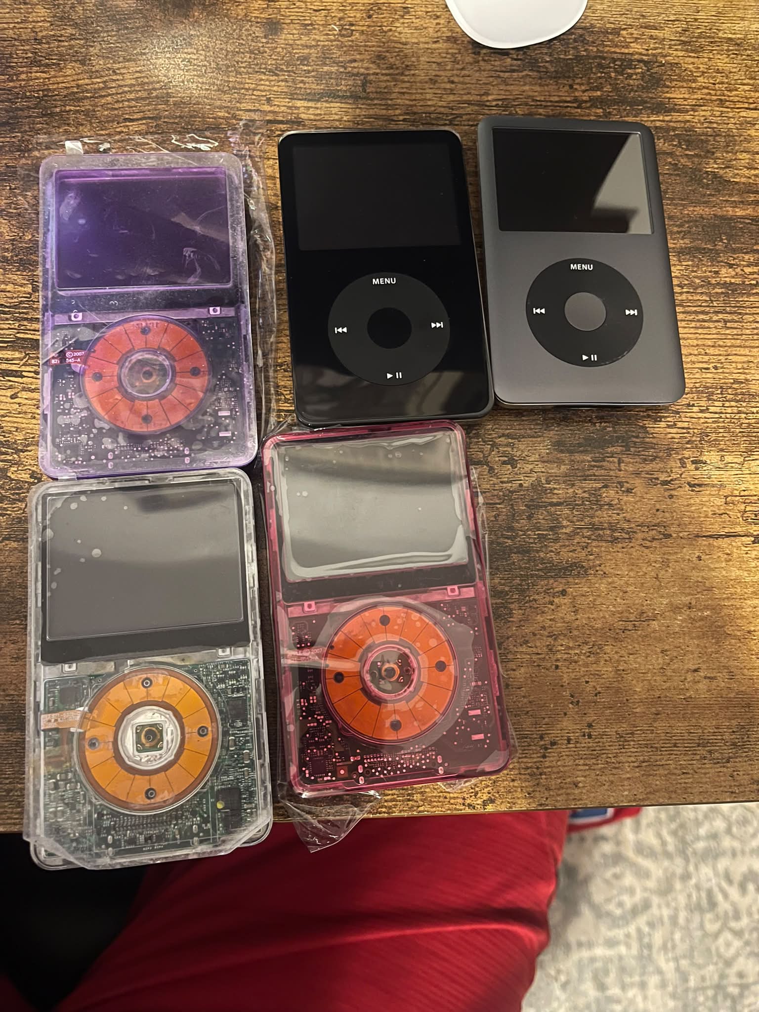 iPod Classic 512GB, 3000mah battery, 20K songs with Skullcandy