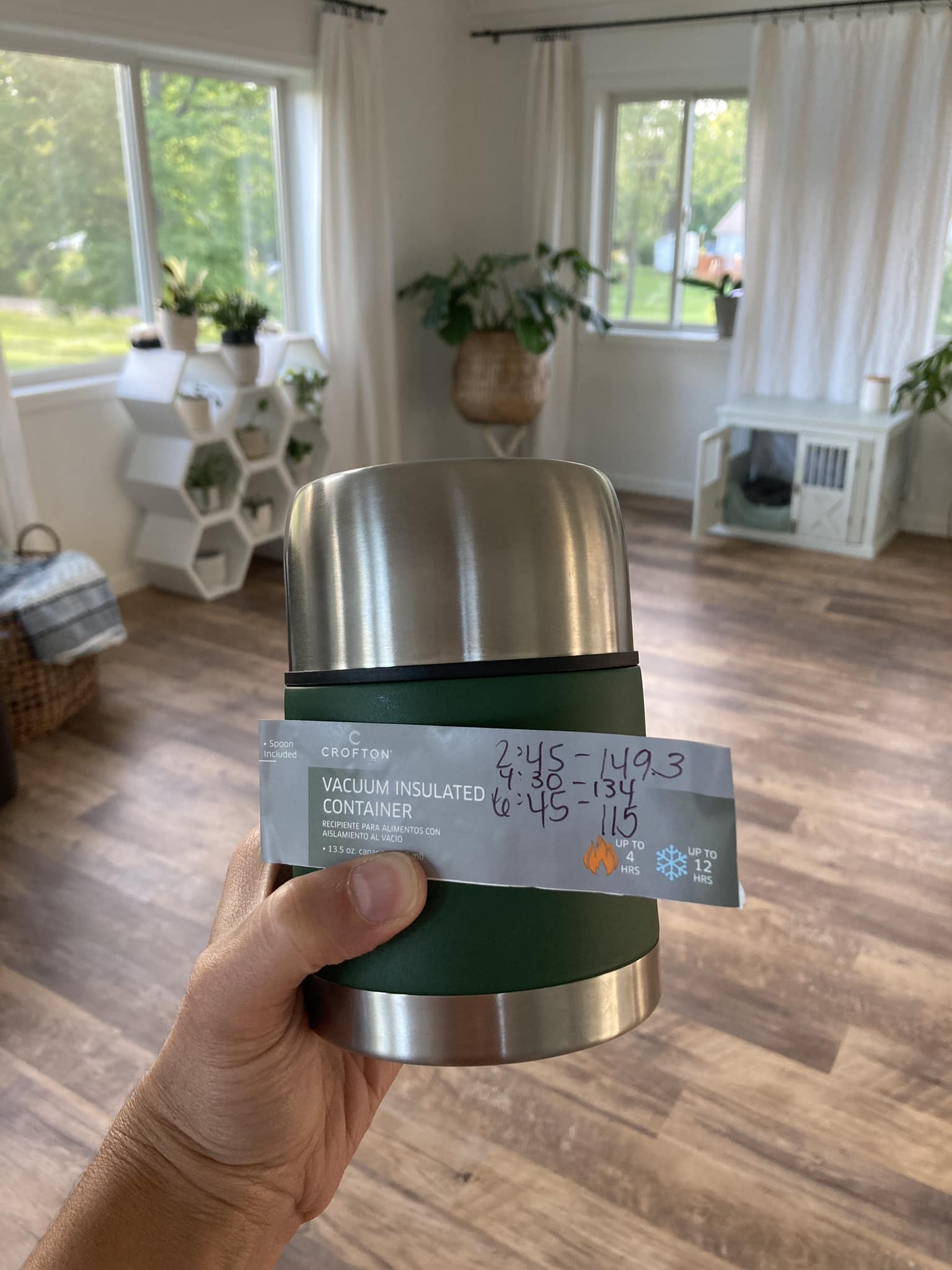 Crofton thermos keeps soup warm for 4 hours