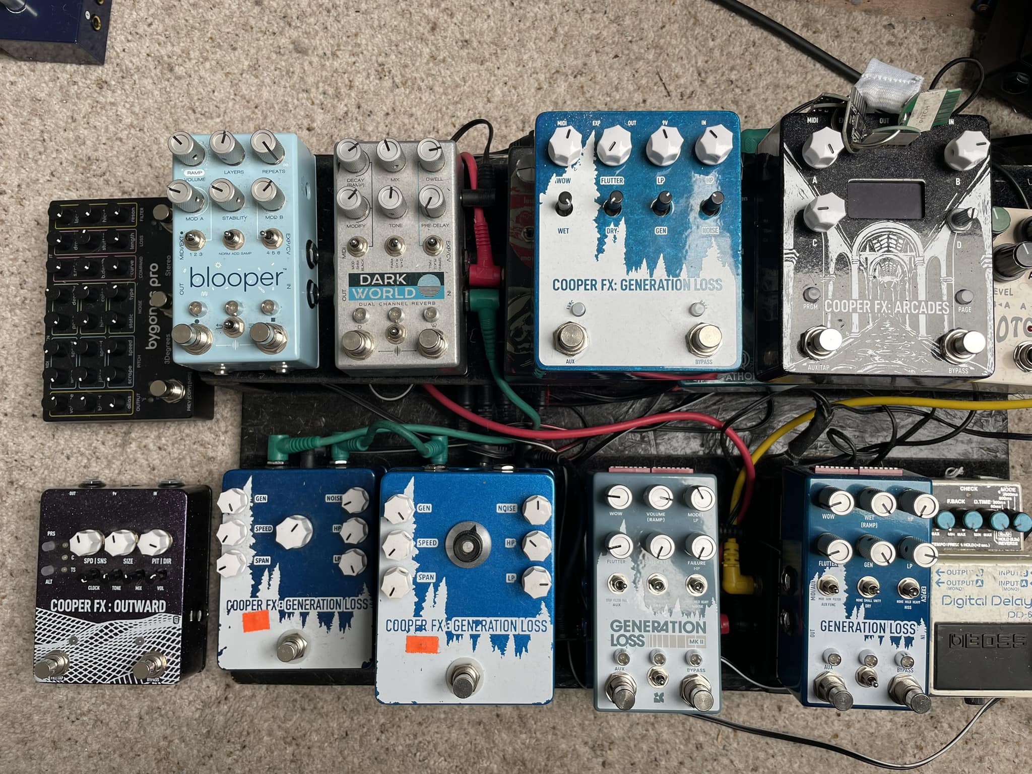 frank zappa pedals Gear: The Unique Guitars, Amplifiers, Effects Units, Keyboards and Studio Equipment: Ekers, Mick, Zappa, Dweezil: 9781540012029 Books Frame Size & Paint:49cm / Pine Fahrradsattel Vintage Classic Extra quick-fact__junior