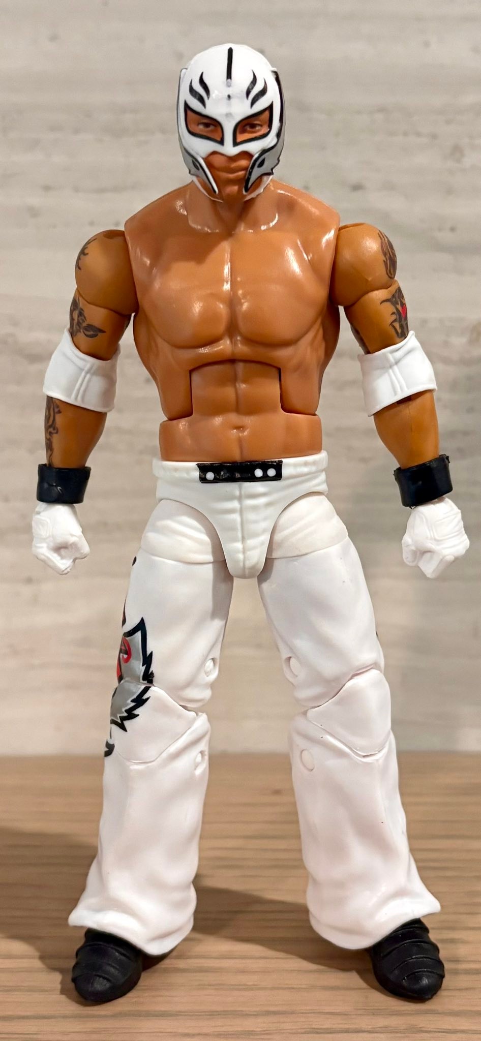 WWE Elite Collection Serie 124 Wrestling Figur Rey Mysterio 15 cm Smyths Toys Ös