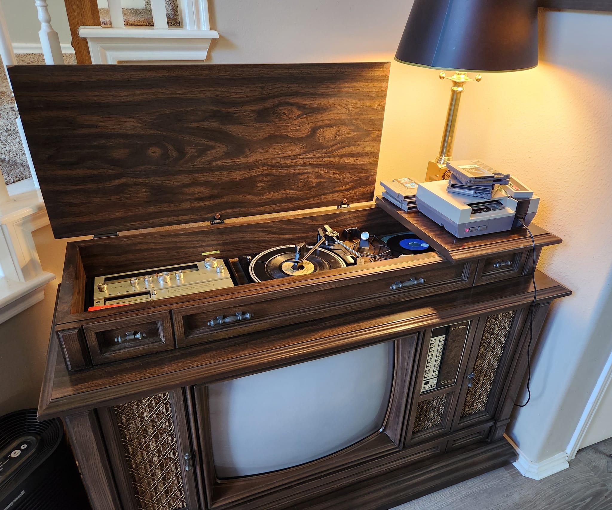 Restoring a 1978 Curtis Mathes combo TV and stereo system