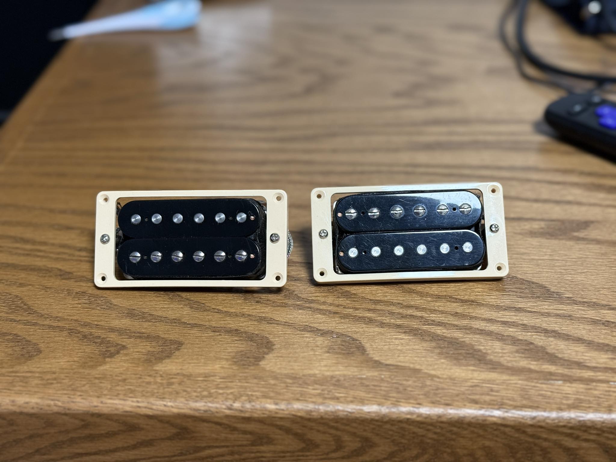 Identifying burstbucker 1 and 2 pickups?