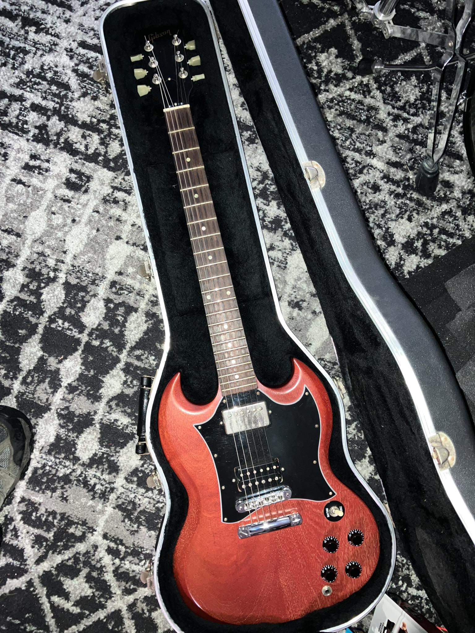 My 2005 Gibson SG Special in faded cherry