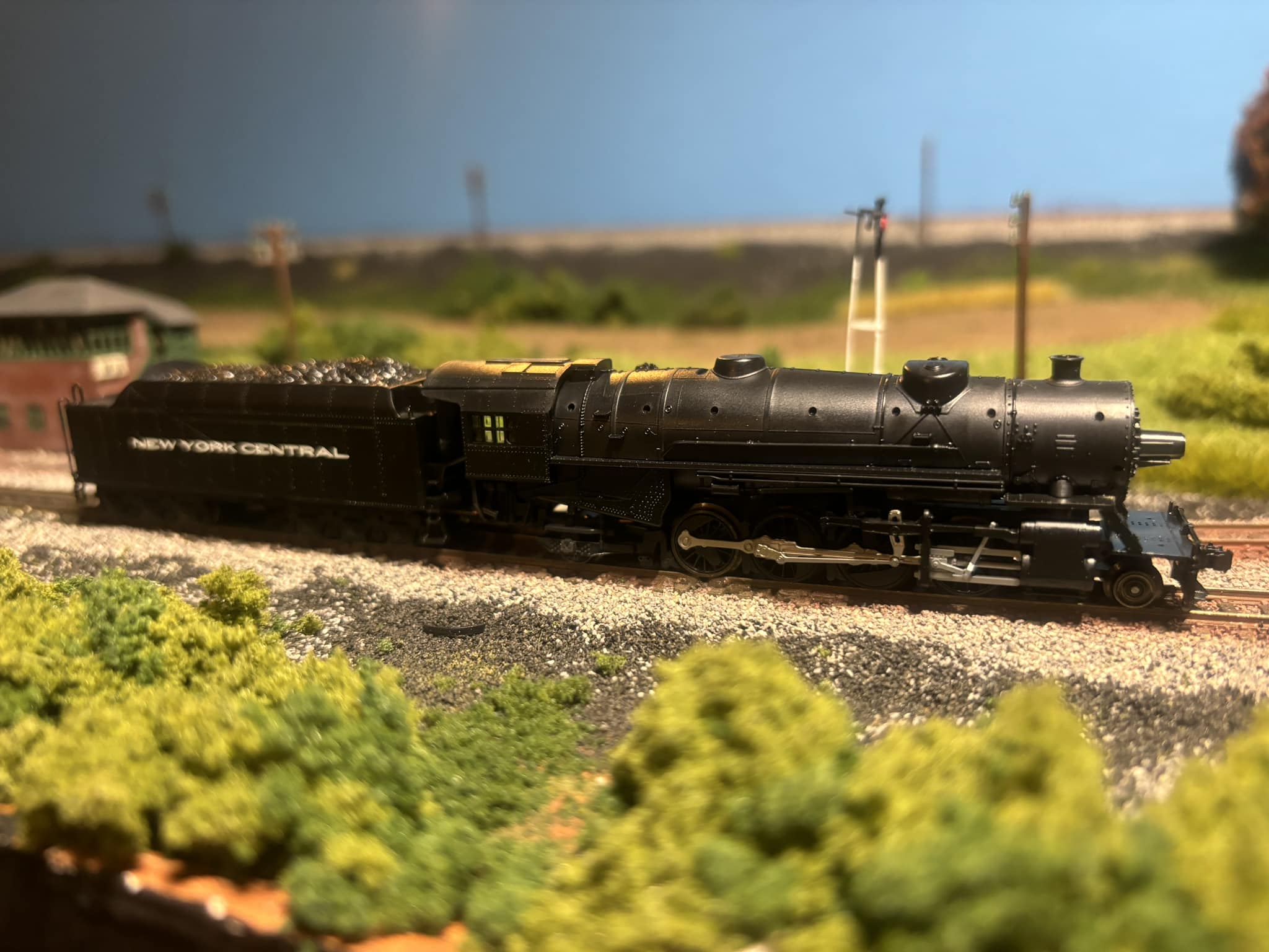 Kato USA Heavy Mikado No.1986 model train