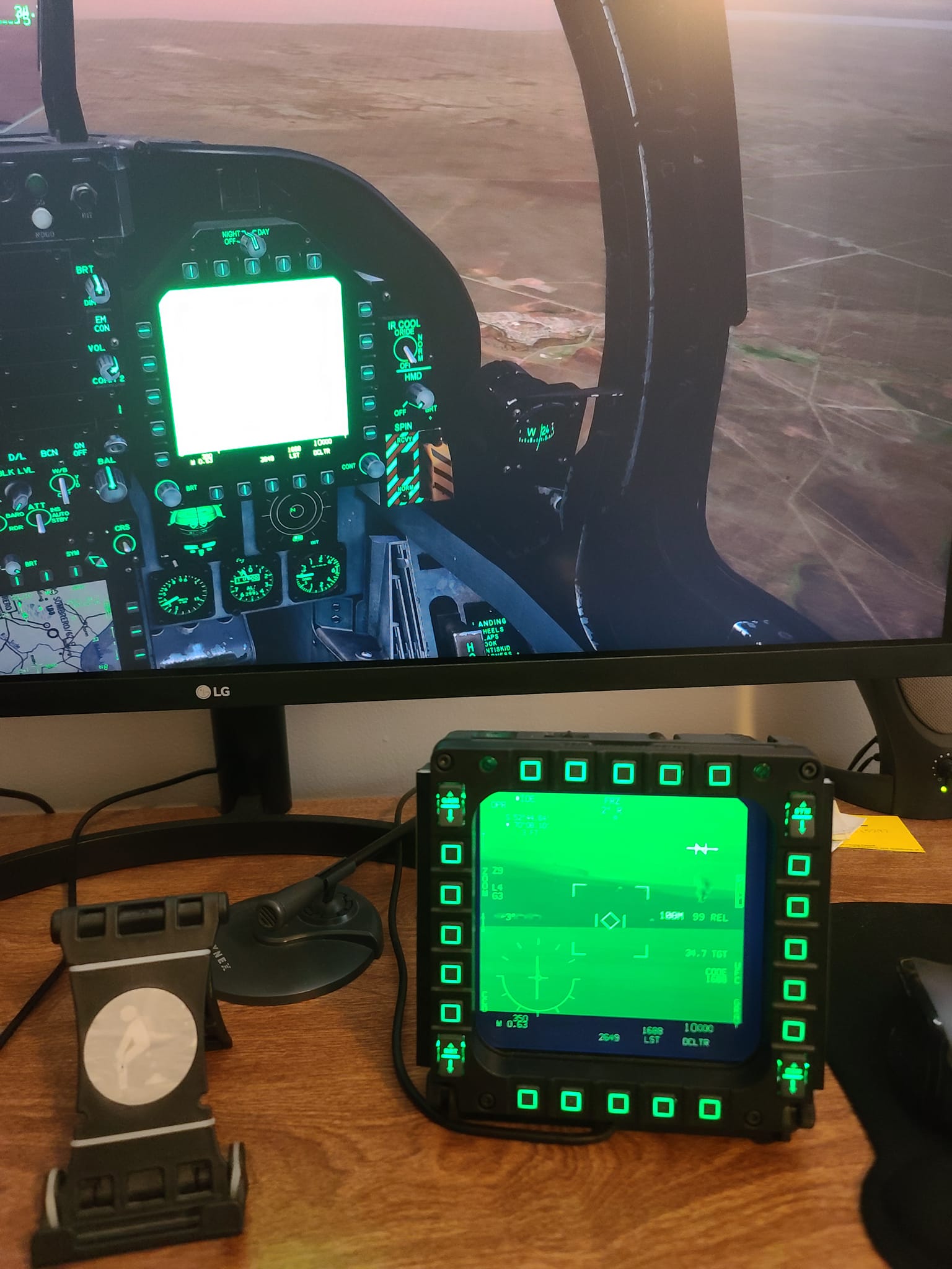 How to adjust Winwing MIP displays brightness in DCS F-16 game?