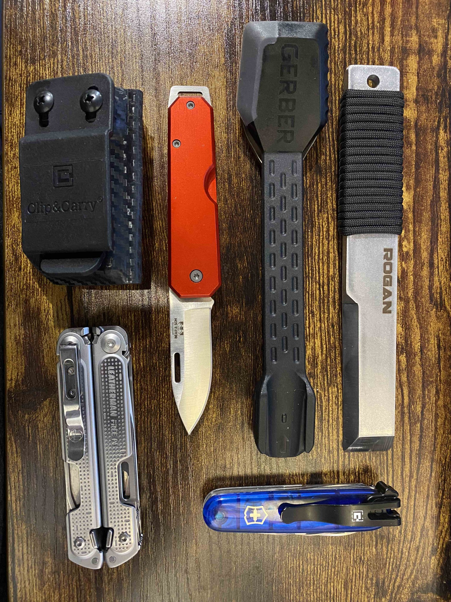 New carry items: Leatherman P4, Bear & Son knife
