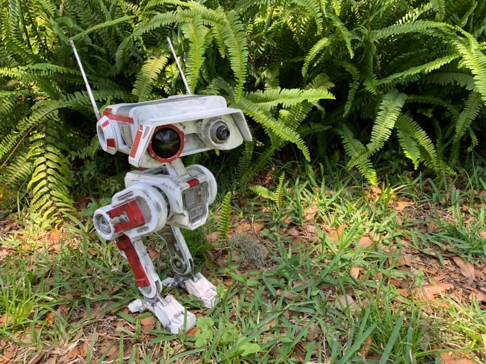 Customized Canon BD-1 droids for Jedi: Survivor celebration