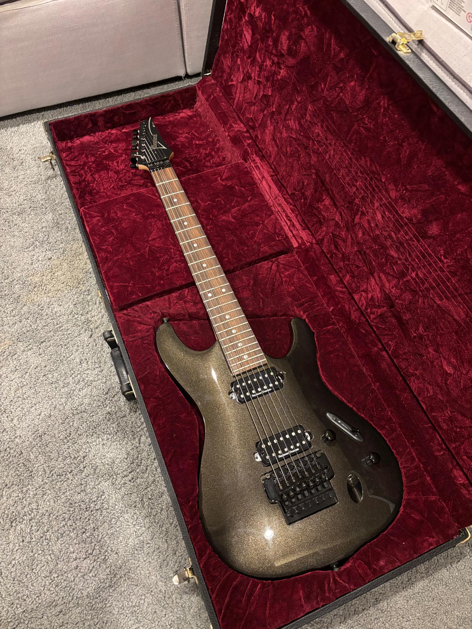 Ibanez SRG540A 2001年 Seymour Duncan搭載 What are the production numbers for the 2000 Ibanez Prestige
