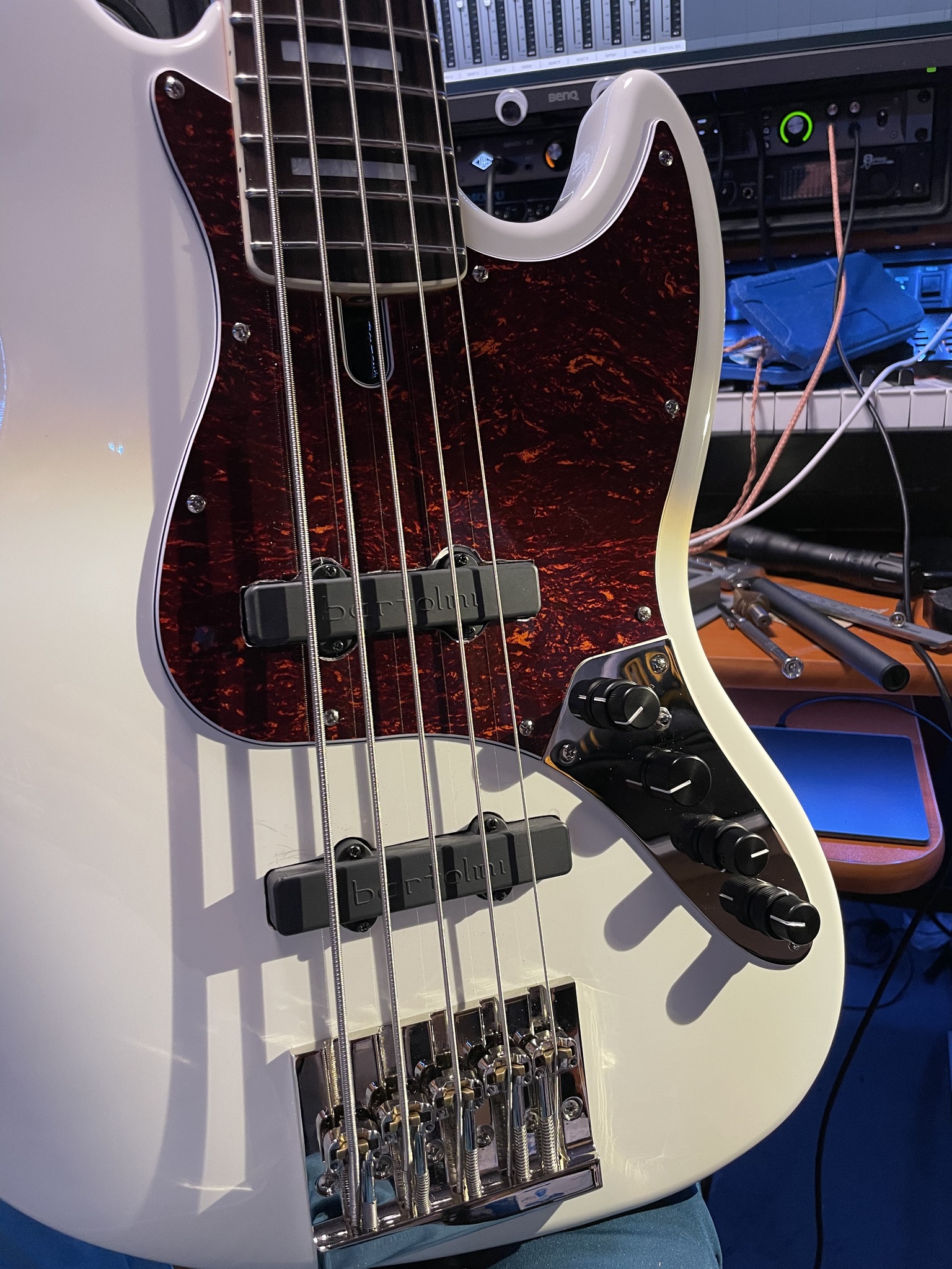Sadowsky 5弦ベース / Bartolini NTMB+F搭載 Sadowsky 5 string bass with Bartolini pickups