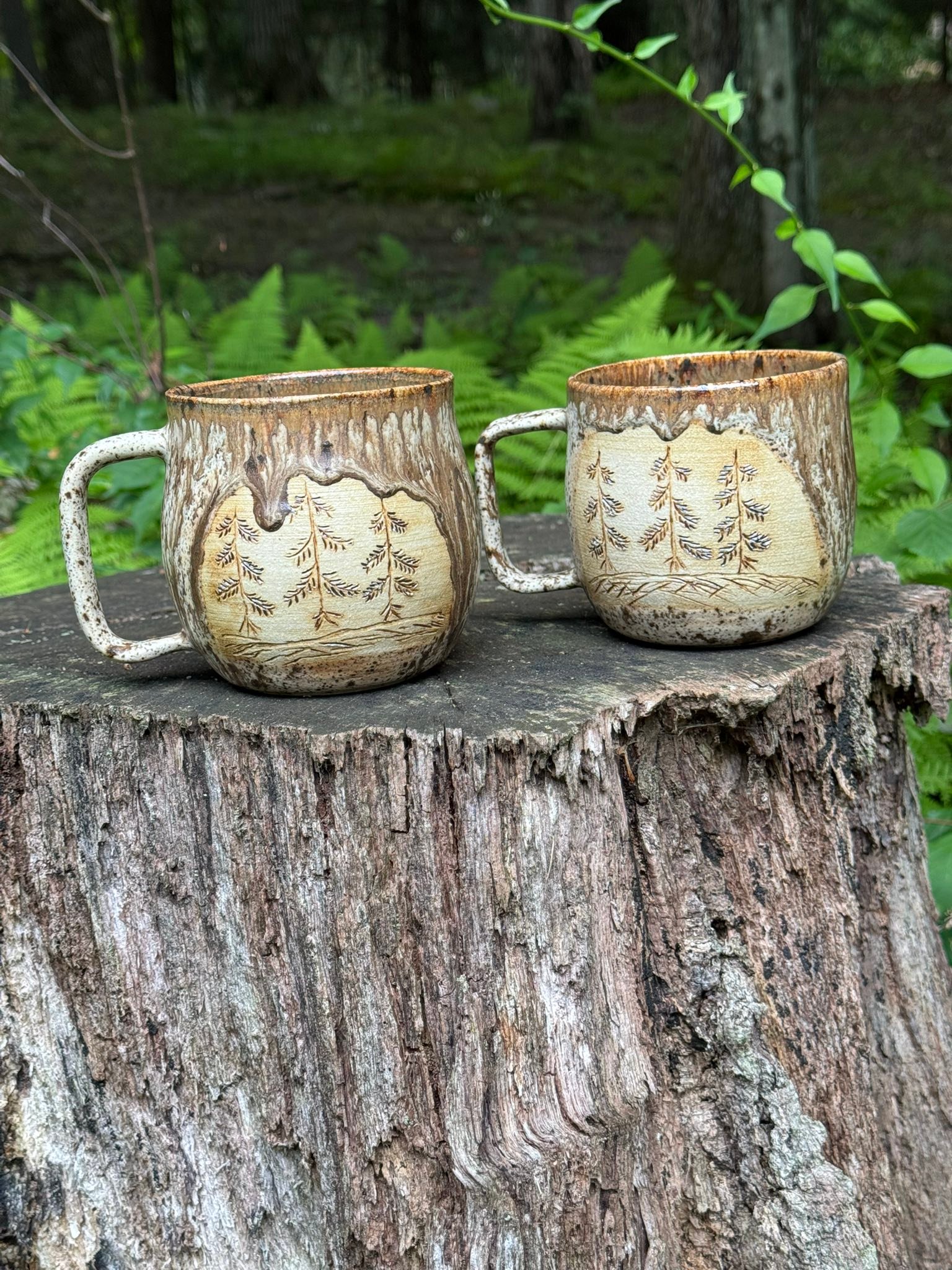 Laguna 66 clay with manganese wash and copper float