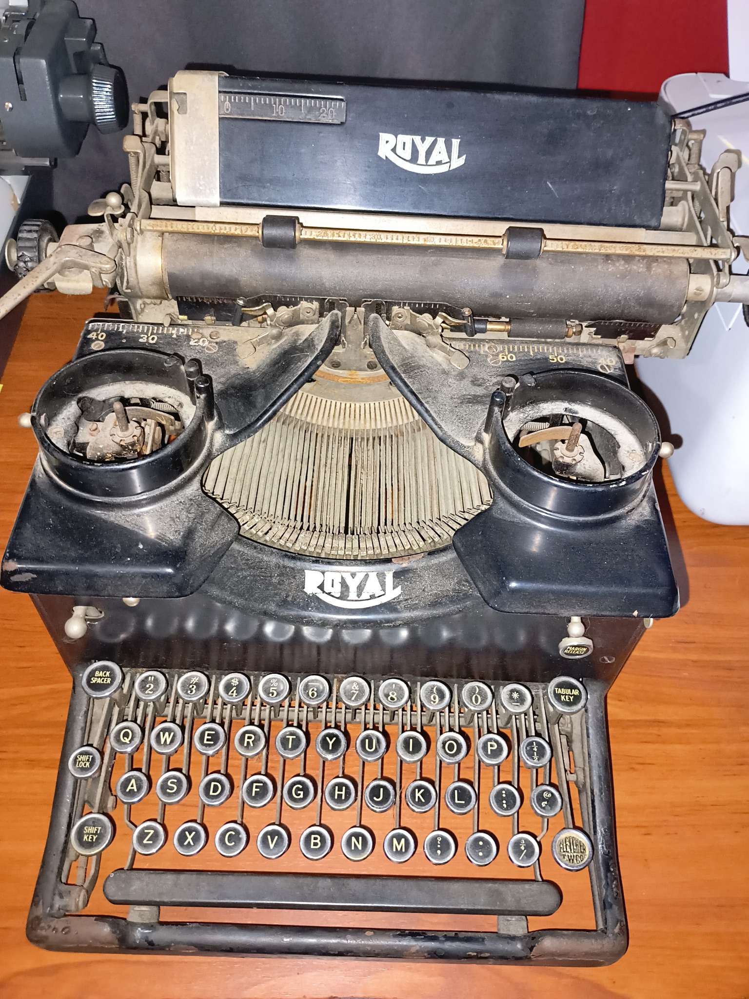 Restored 1920 Royal 10 typewriter with working ribbon