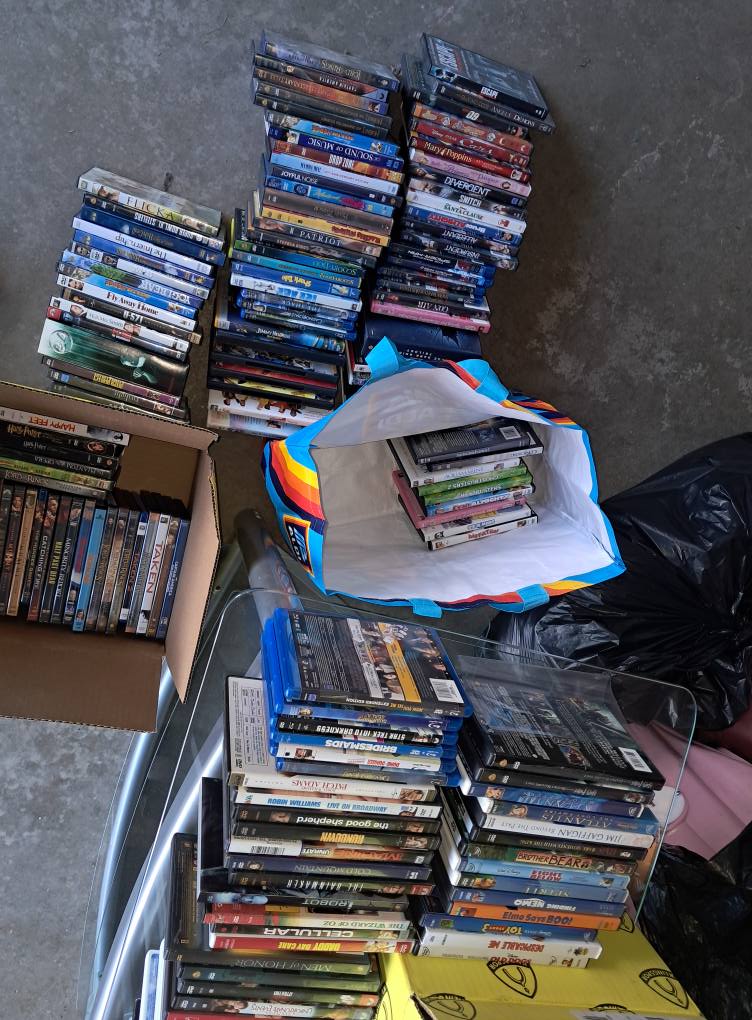 Free DVD and Blu-ray Pickups from Local Facebook Groups