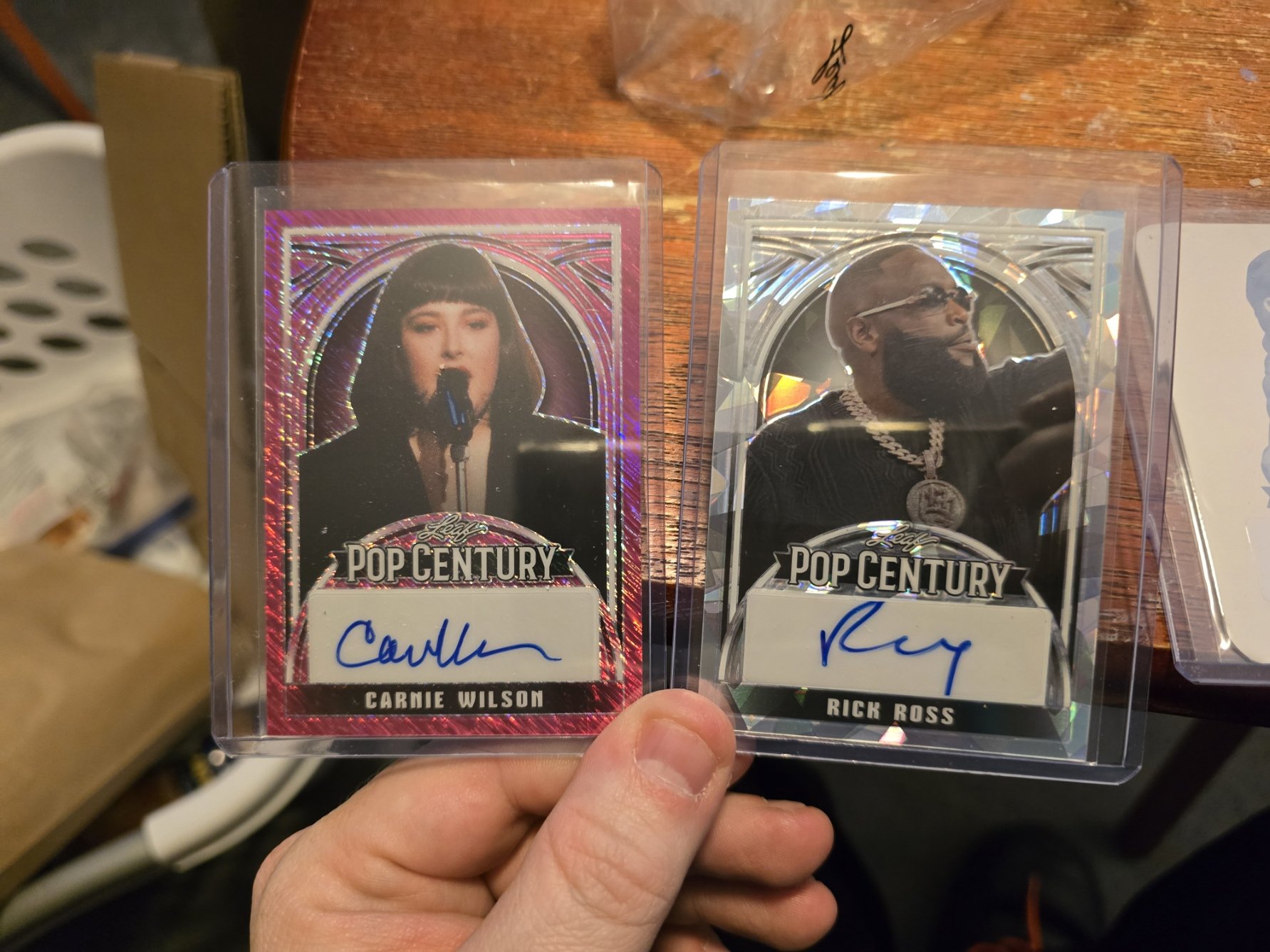 What does 1/1 mean on Leaf Metal Pop Century cards?