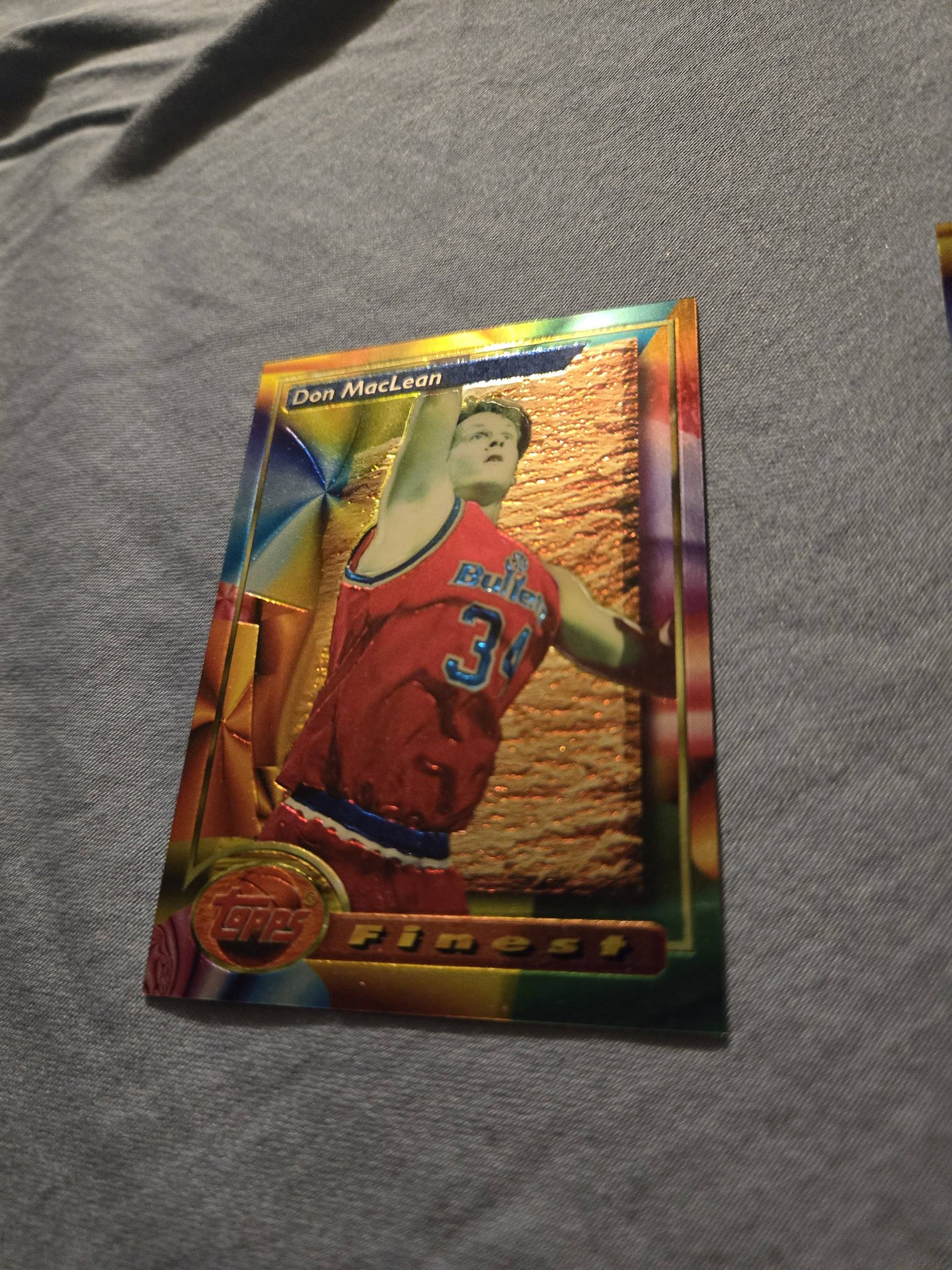 How to identify refractor vs standard 90s Topps Finest cards?