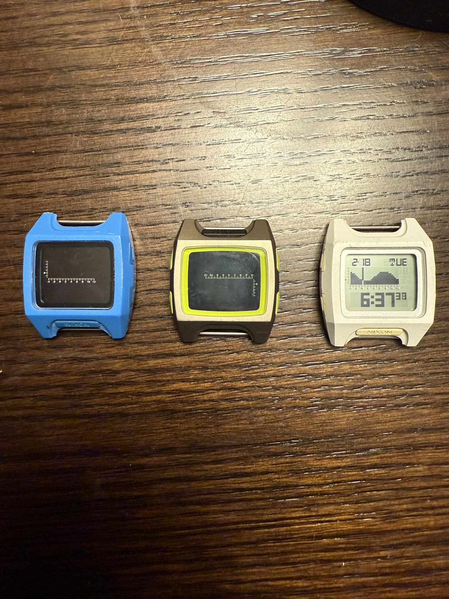 What replacement bands work best for Nixon The Lodown watches?