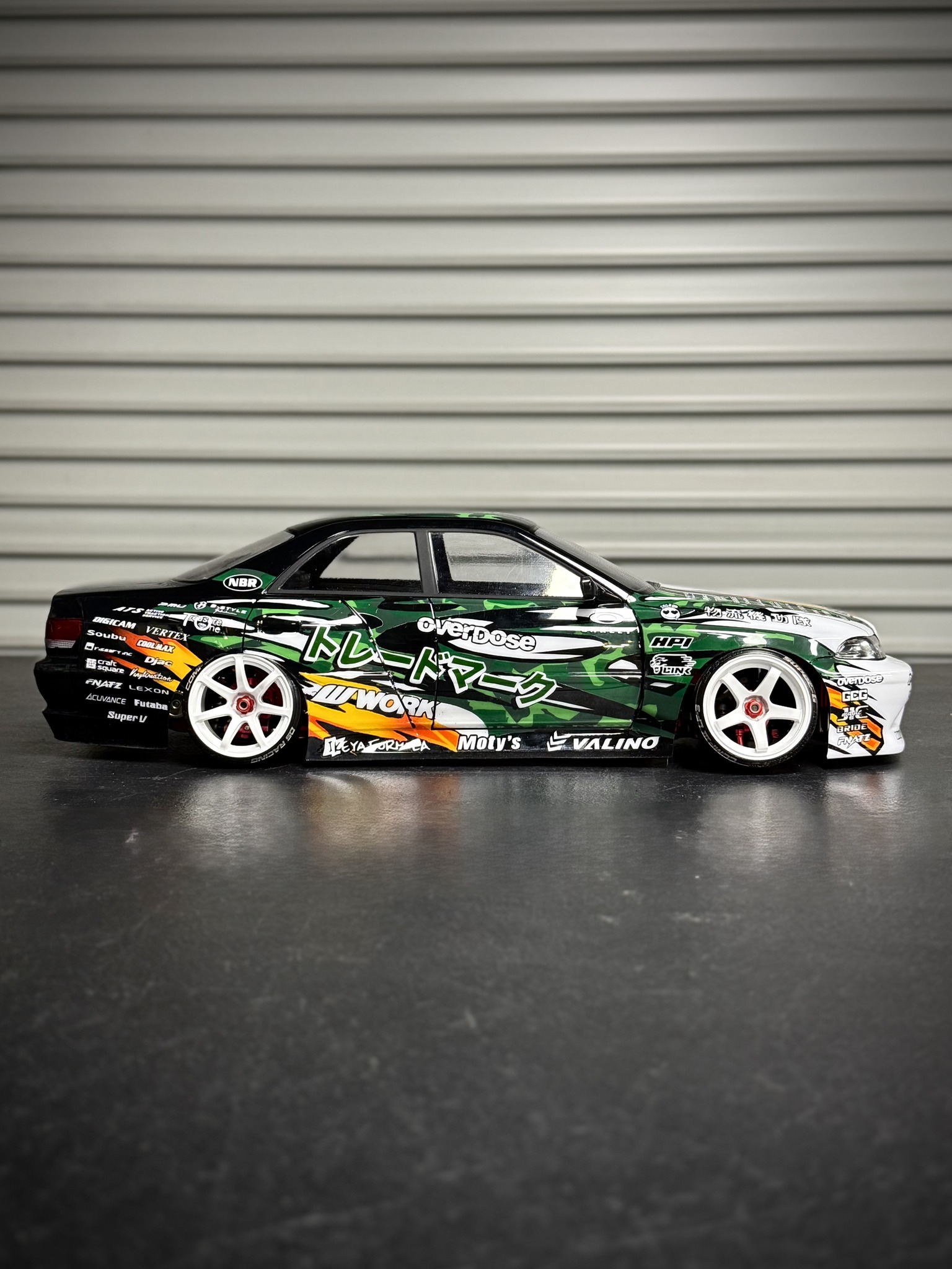 Customized Toyota JZX100 Mark II body