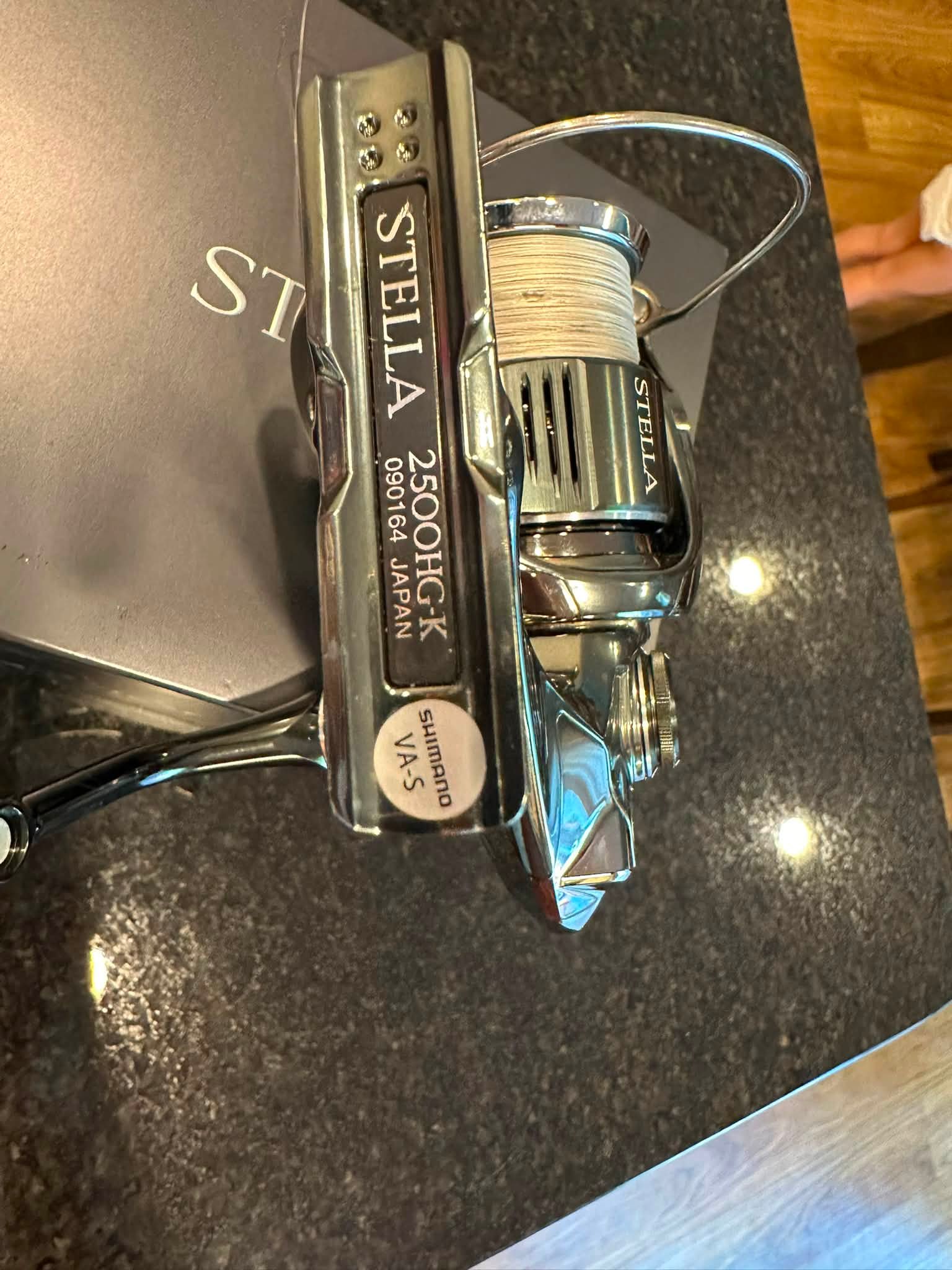 shimano 2500 fj stella Spin Fishing Reels – Trellys InfinityDrive Produces powerful yet lightweight rotation Diferente ! Shimano Stella FJ