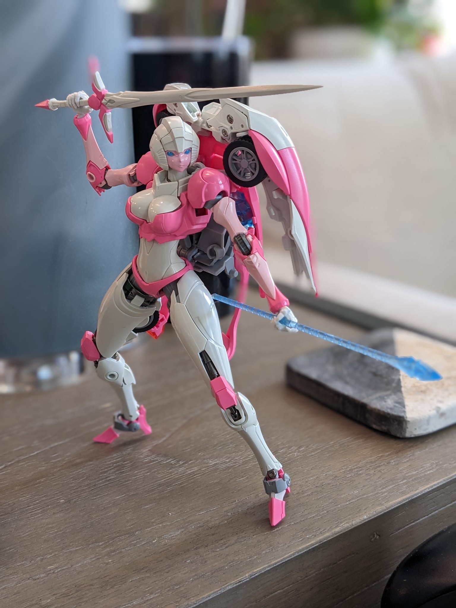 CDL-01 RC figure with multiple heads