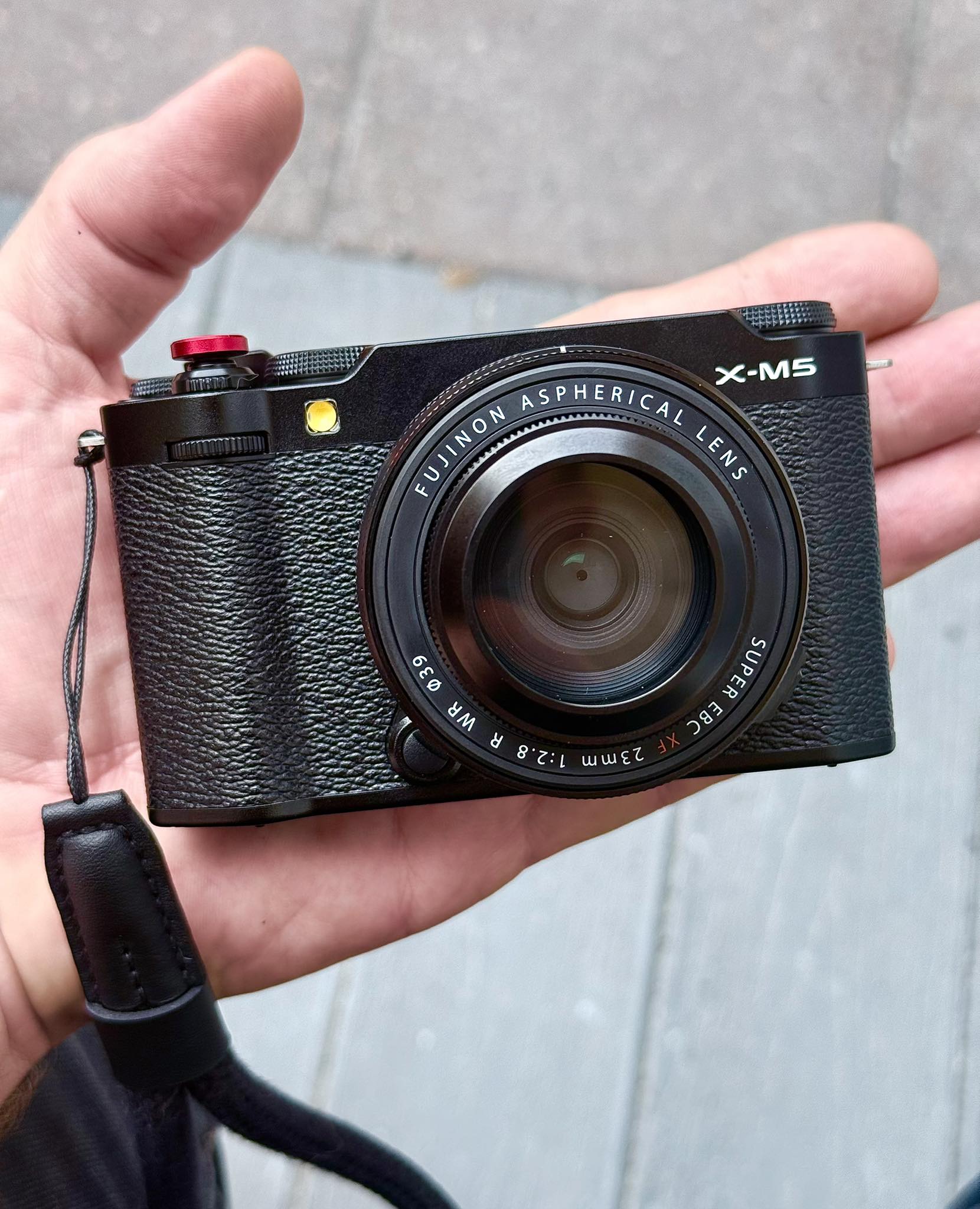 The Fujifilm X-M5 is a tiny mirrorless camera that punches well 