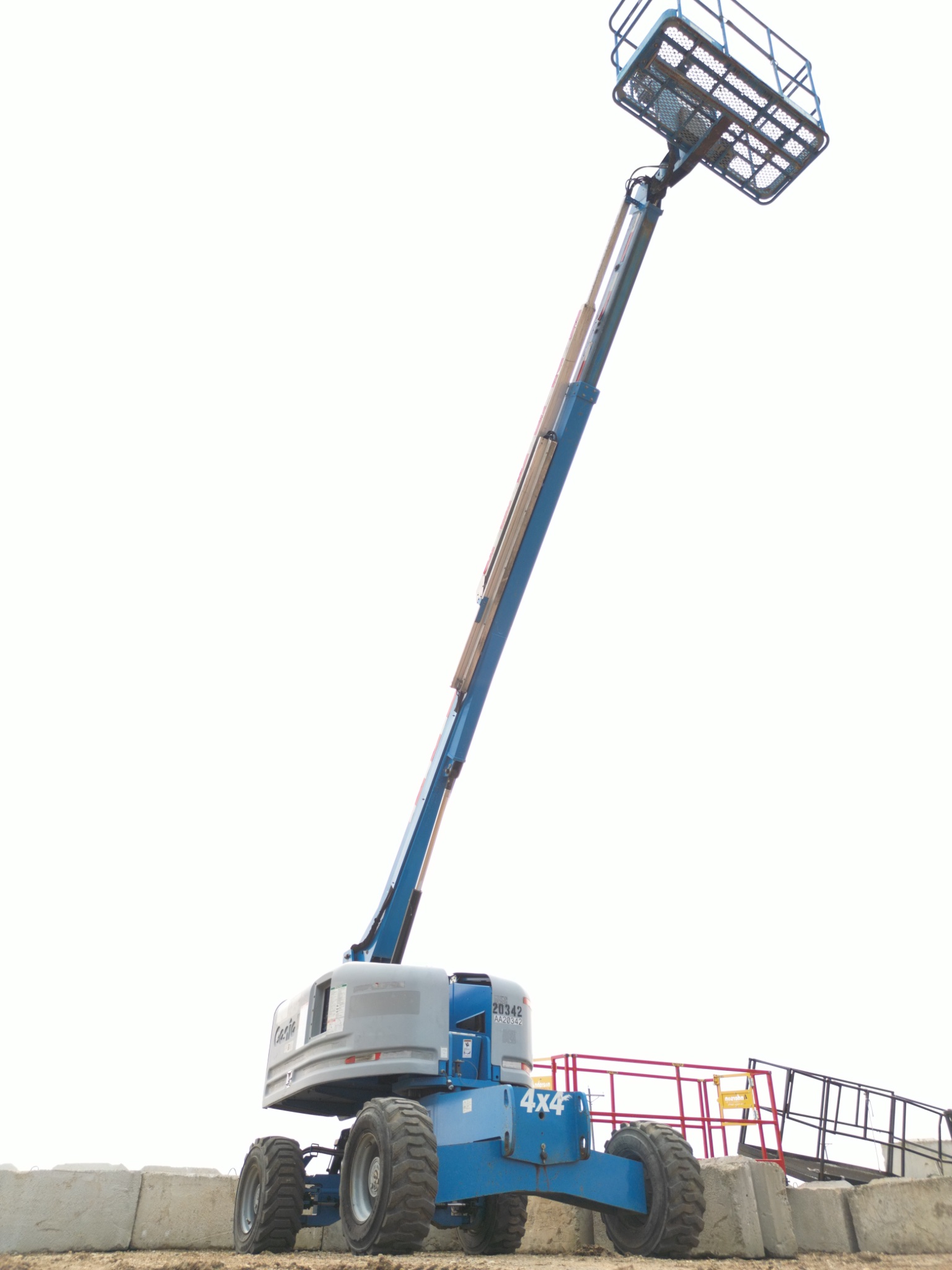 Genie Model S-125 Boomlift/Manlift 125' Lift 8' Rotating Basket 4