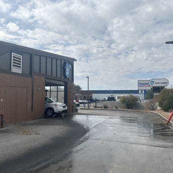 The River Drive Car Wash & Detailing Center: Shine On!