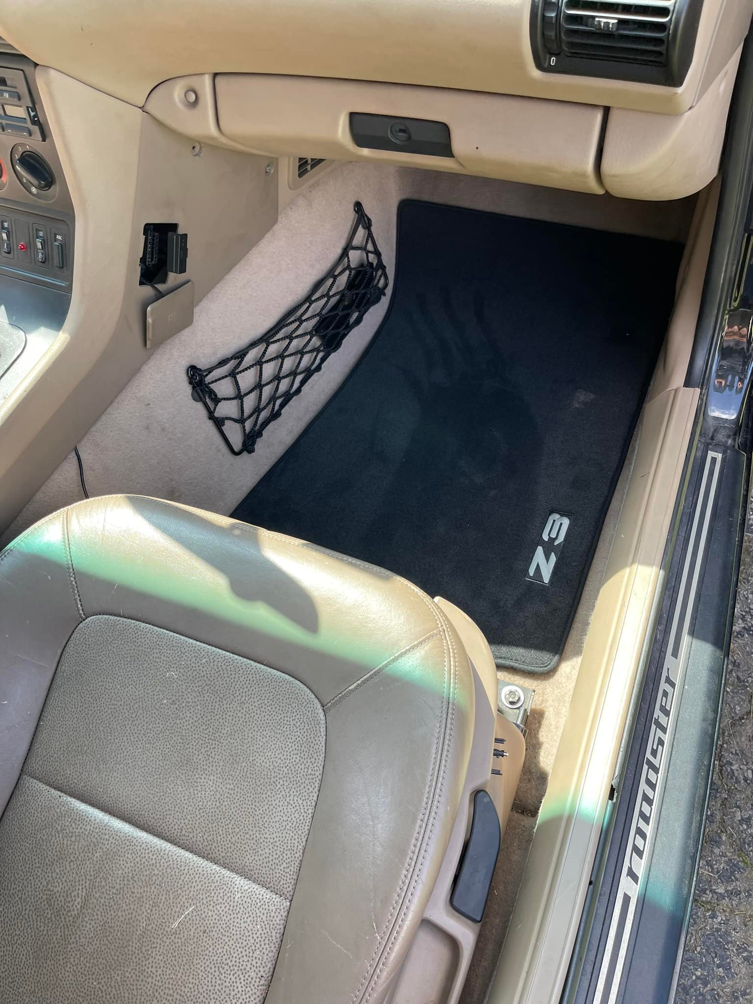 Lengenfelder Rubber Floor Mats For BMW Z3 – Beige, Genuine German Quality, New 3 thumbnail image