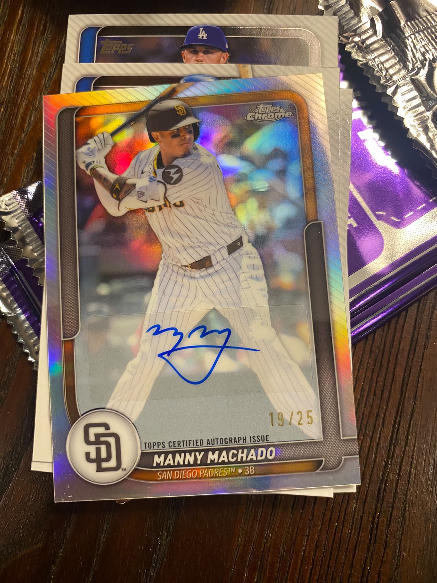 激レア！ROB MACHADOロブマチャド　ミニベリーボード　サイン入り Manny Machado autographed Topps Chrome card pulled from Costco box