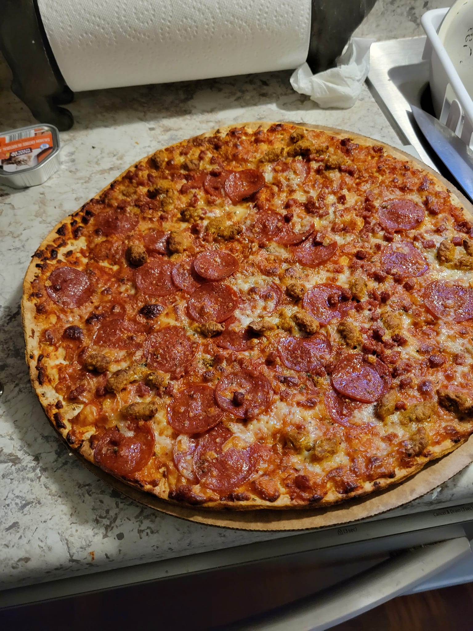 Aldi's Mama Cozzi meat lovers pizza review