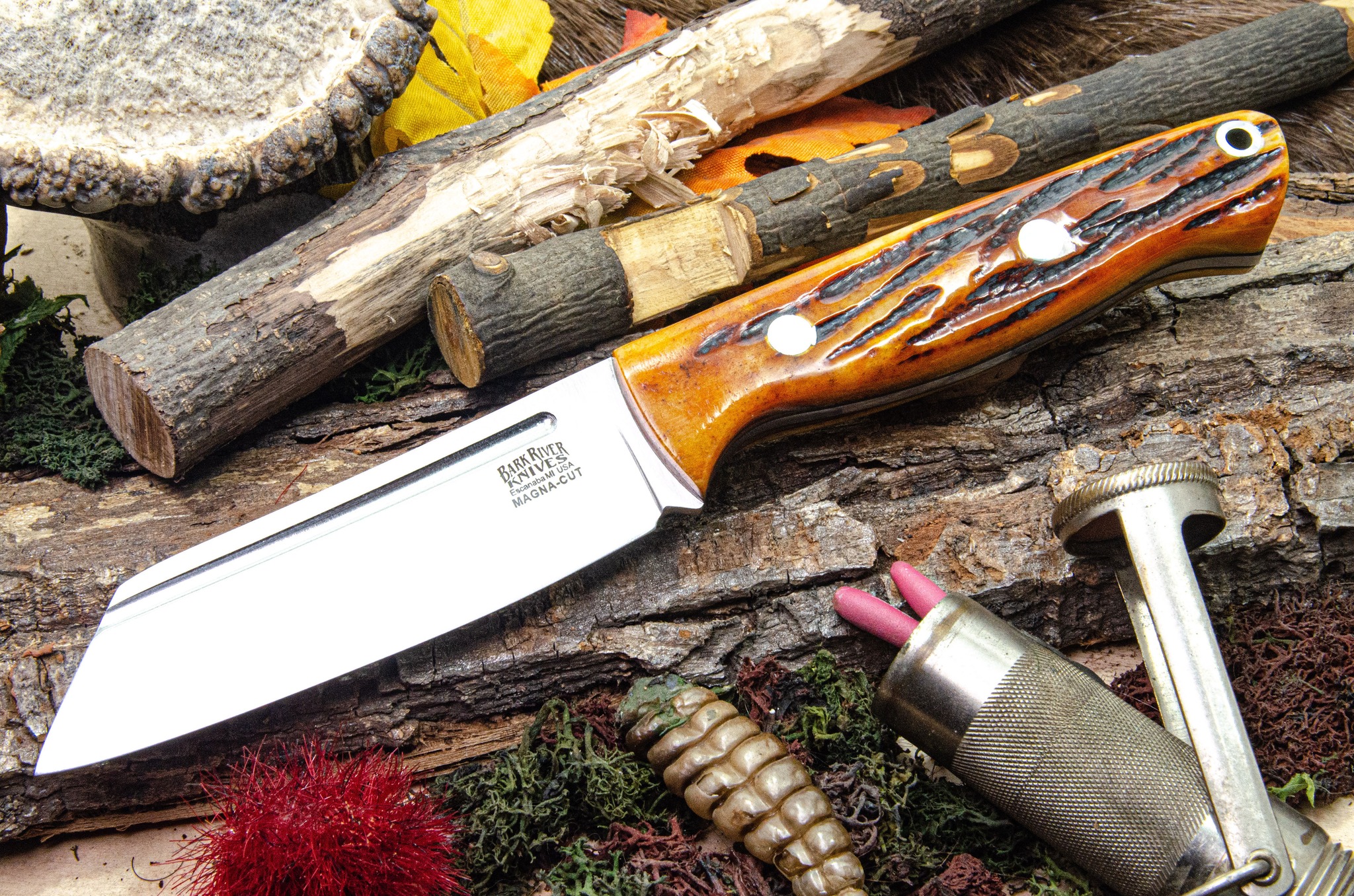 Bark River Taskmaster knife in Magnacut