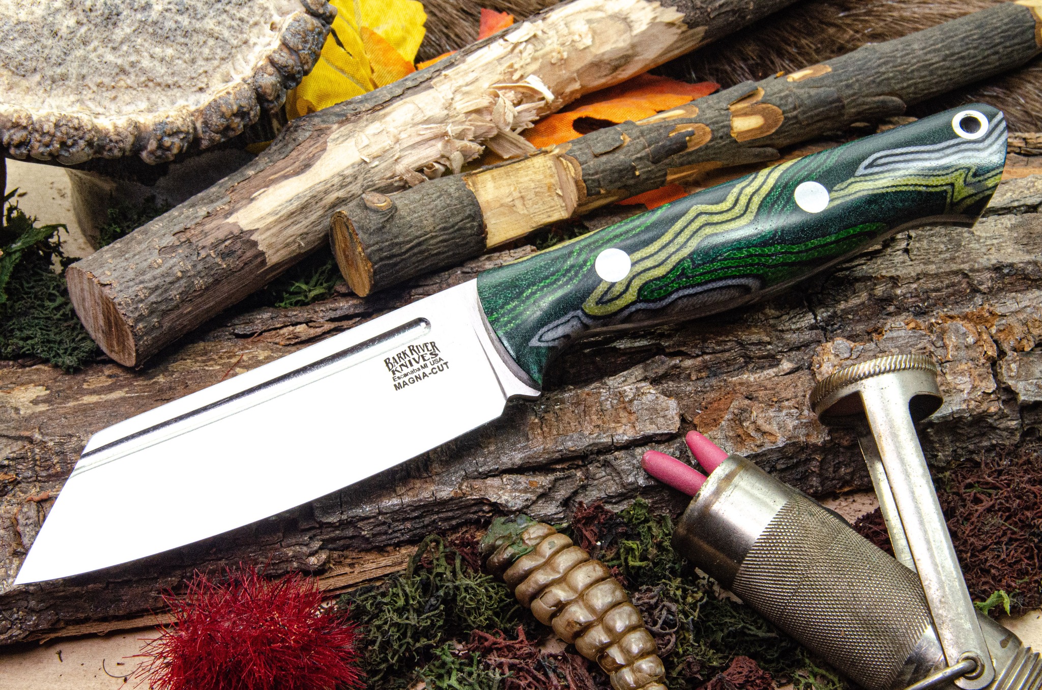 Bark River Taskmaster knife in Magnacut