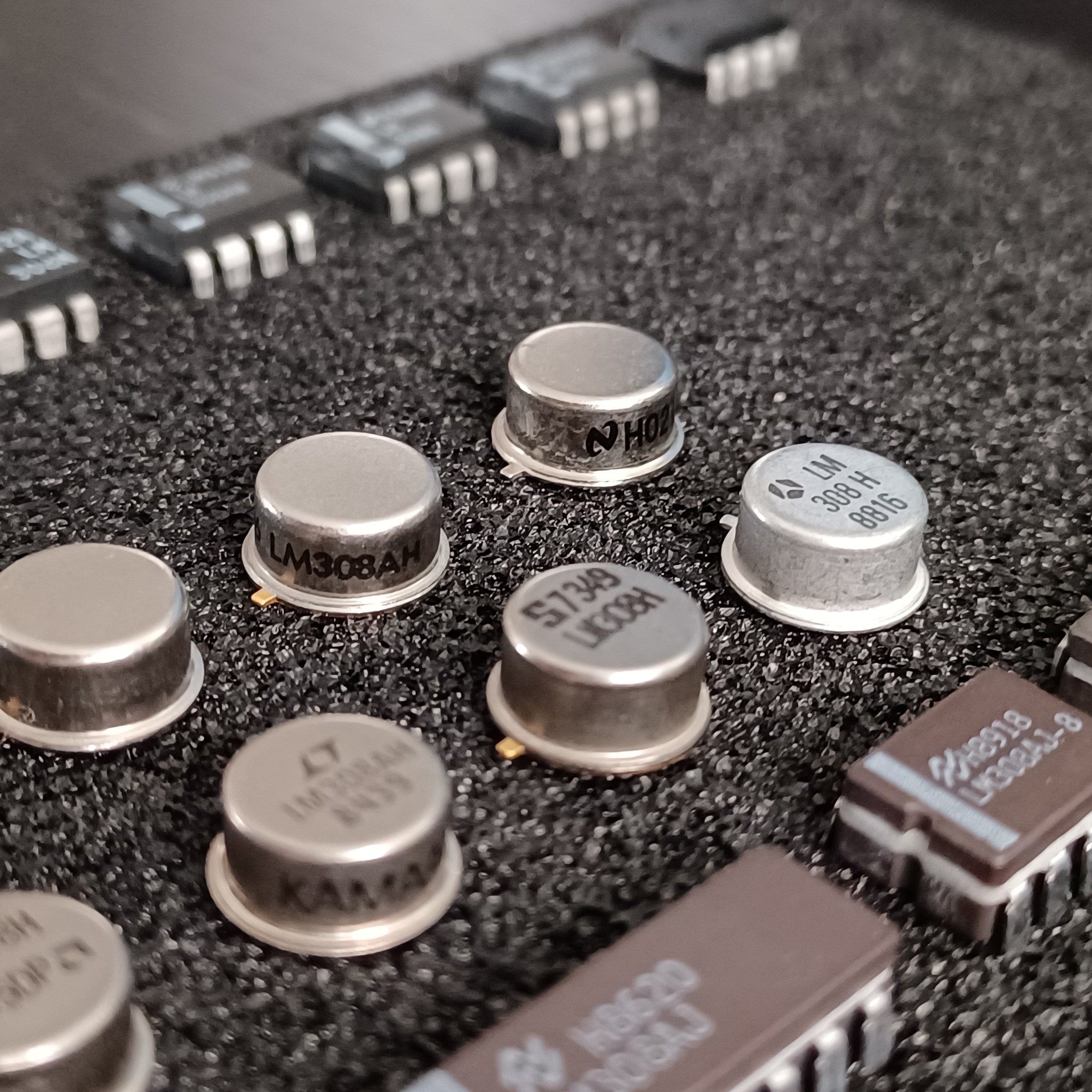 LM308 chip collection for Proco Rat fans