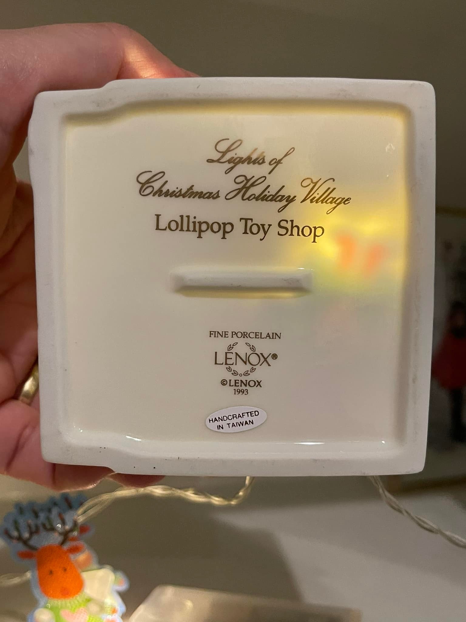 Lenox 1993 Lights of Christmas Holiday Village You've seen the