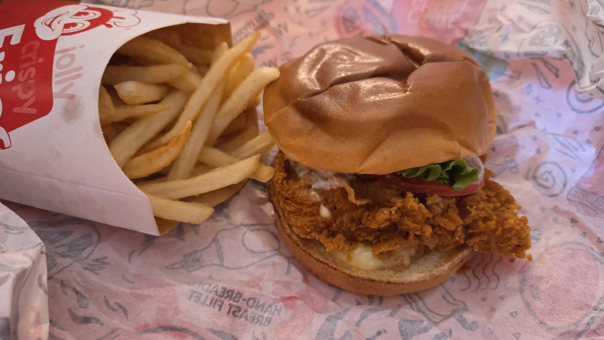 Jollibee deluxe chicken sandwich review | Union, NJ