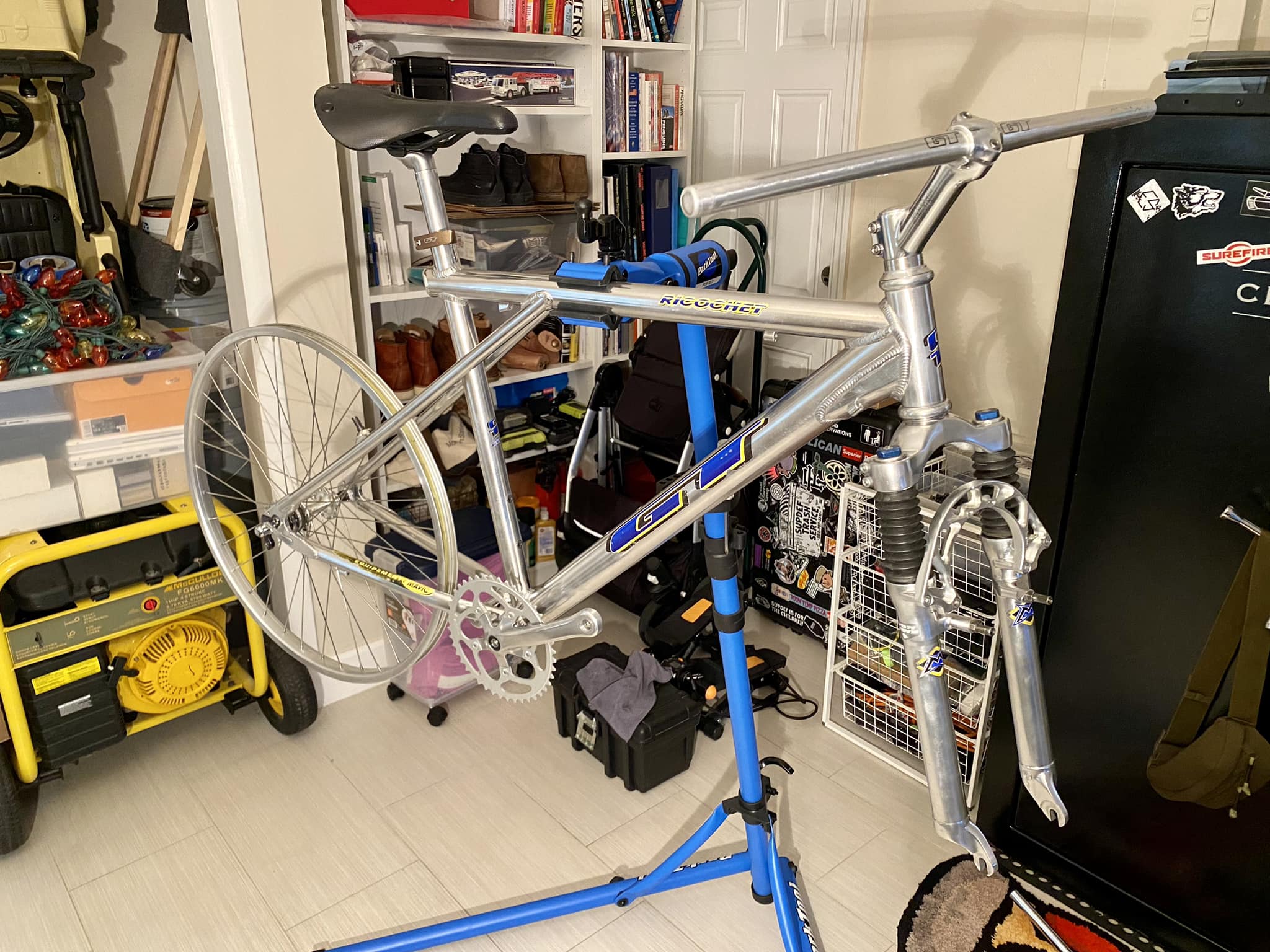 Restoring a 1993 GT Ricochet Mountain Bike Project